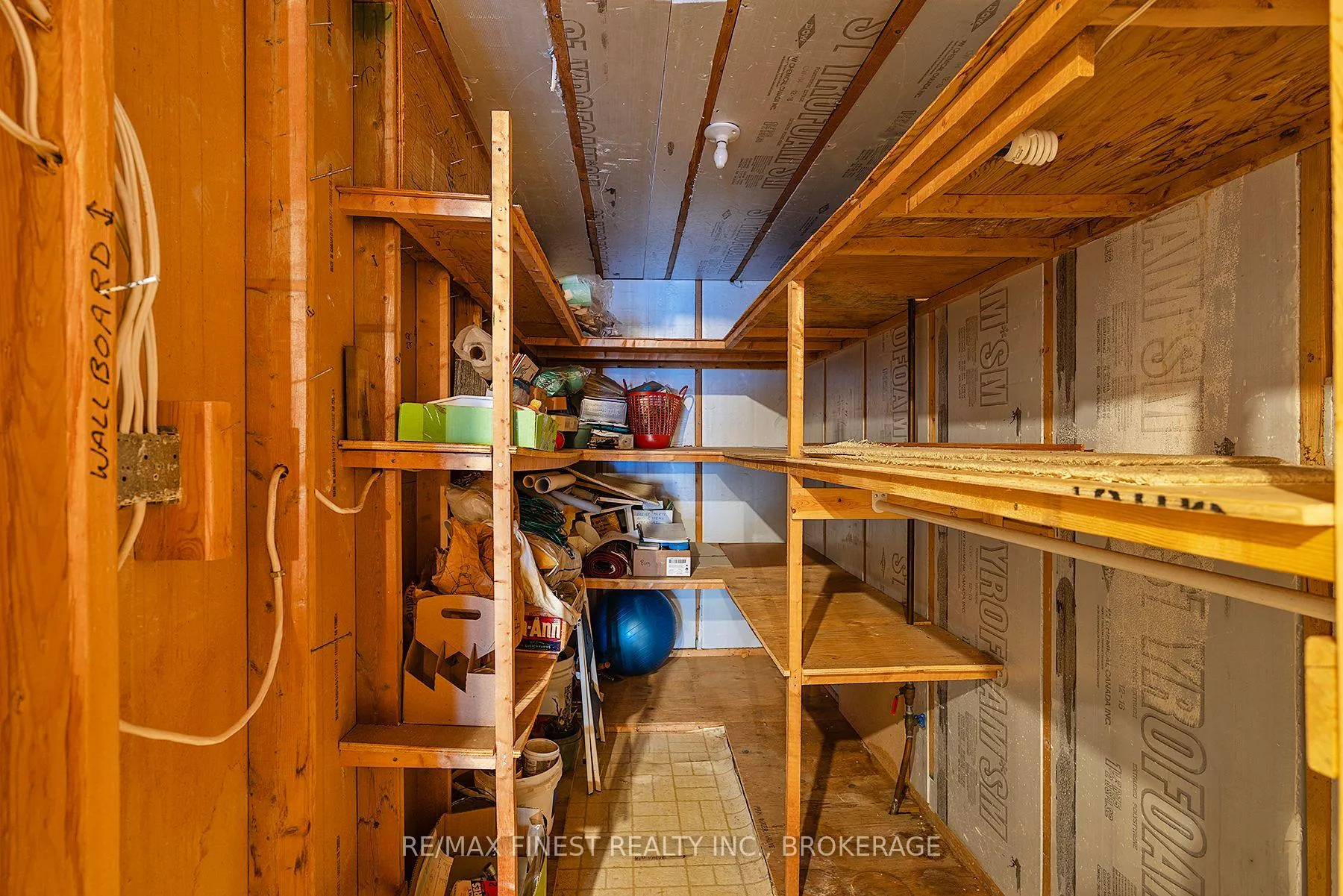 Photo 48 of Unit 16, 1 Place D'armes, Kingston, East of Sir John A. Blvd — HOMEH
