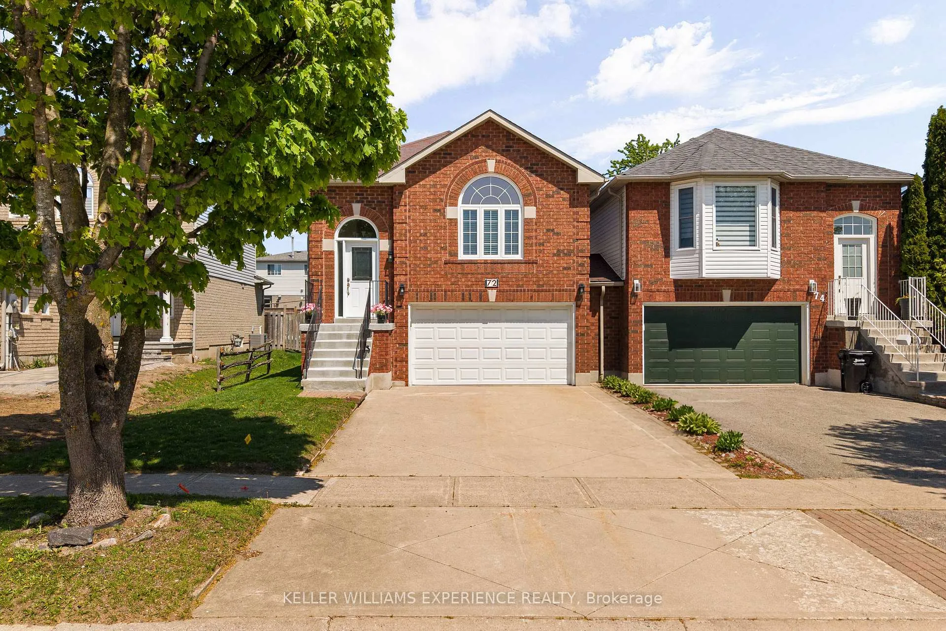 Photo 2 of 72 Rundle Crescent, Barrie, Holly — HOMEH