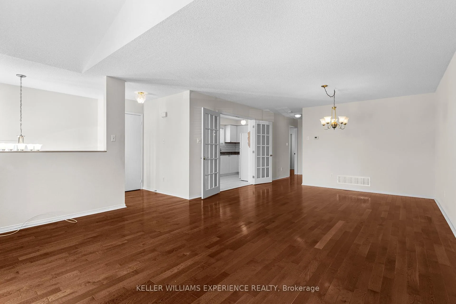 Photo 4 of 72 Rundle Crescent, Barrie, Holly — HOMEH
