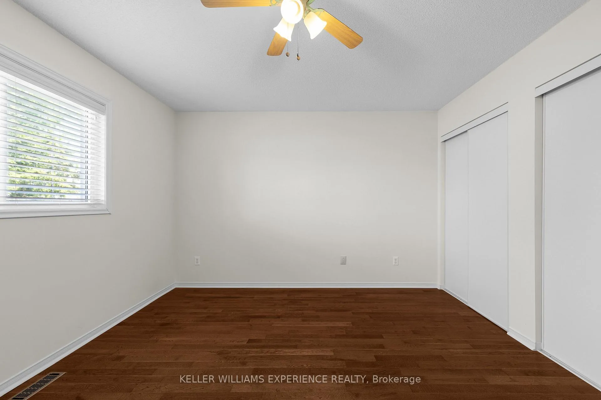 Photo 13 of 72 Rundle Crescent, Barrie, Holly — HOMEH