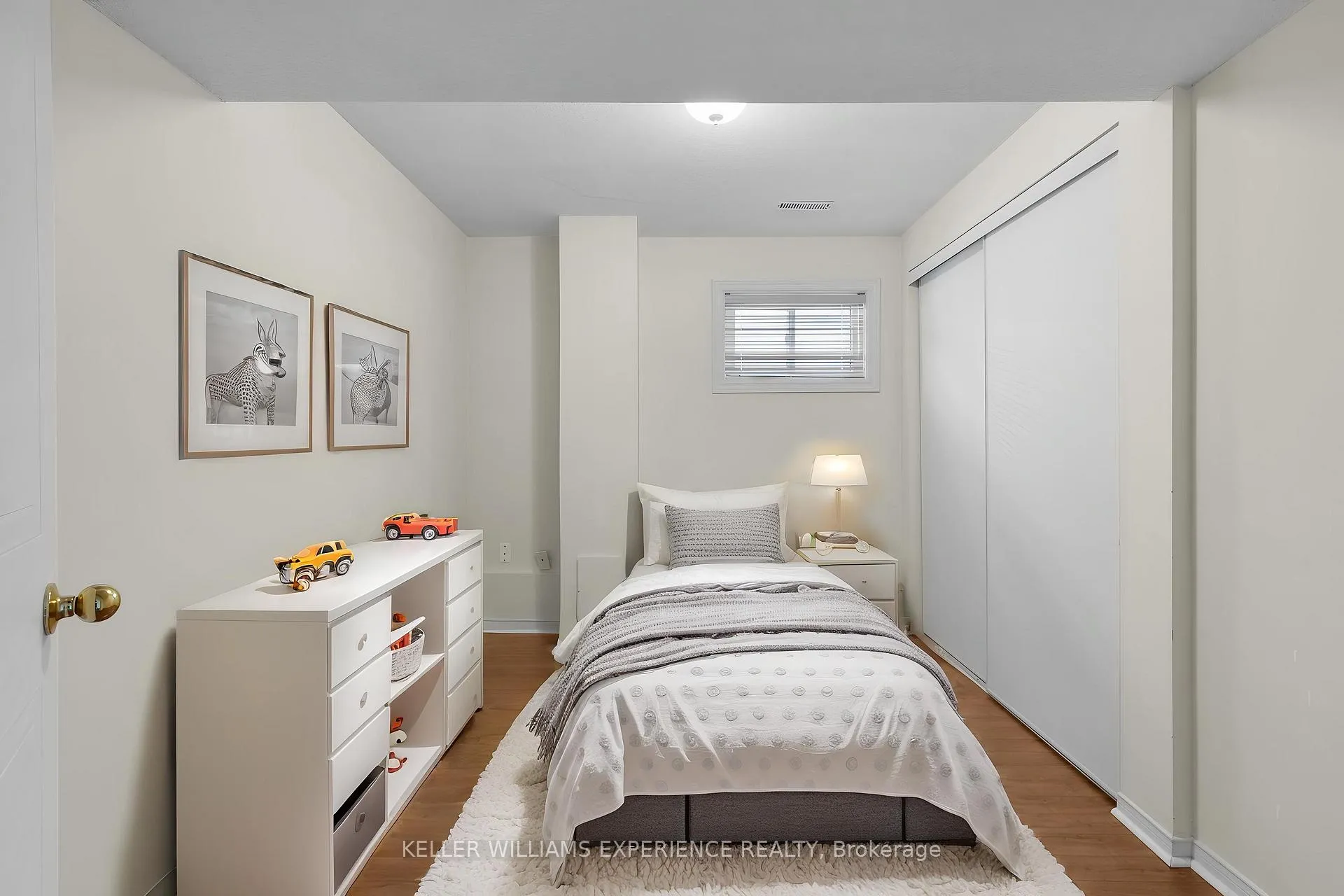 Photo 15 of 72 Rundle Crescent, Barrie, Holly — HOMEH