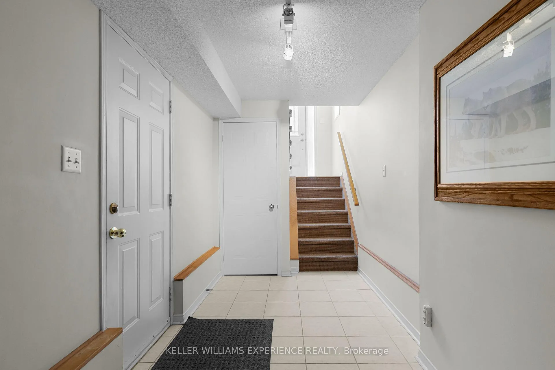 Photo 17 of 72 Rundle Crescent, Barrie, Holly — HOMEH