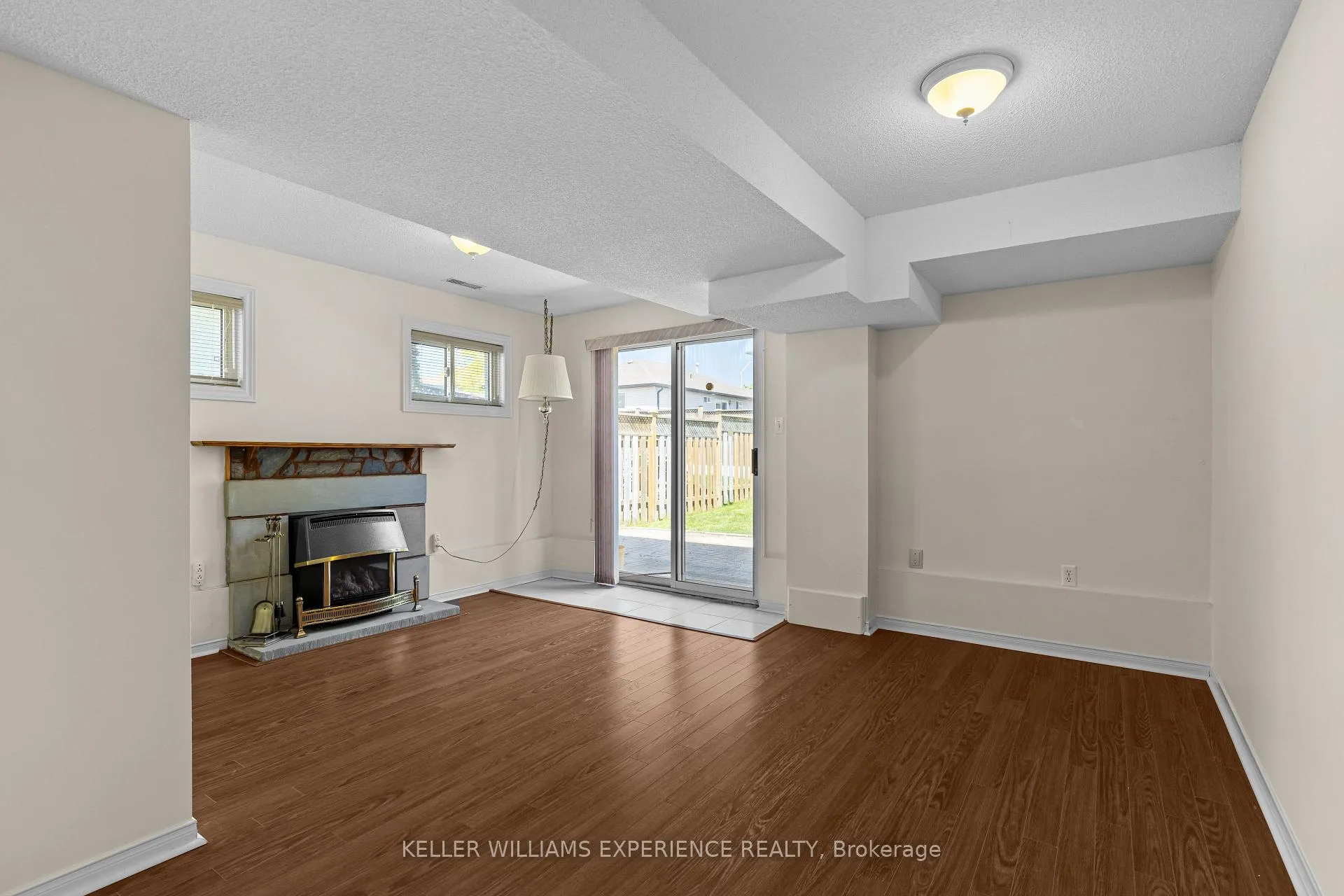 Photo 20 of 72 Rundle Crescent, Barrie, Holly — HOMEH