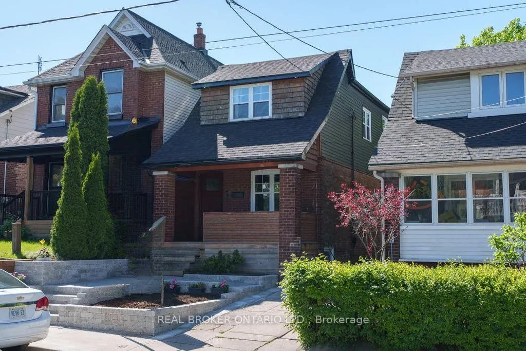 Photo 2 of 5 Heyworth Crescent S, Toronto, East End-Danforth — HOMEH
