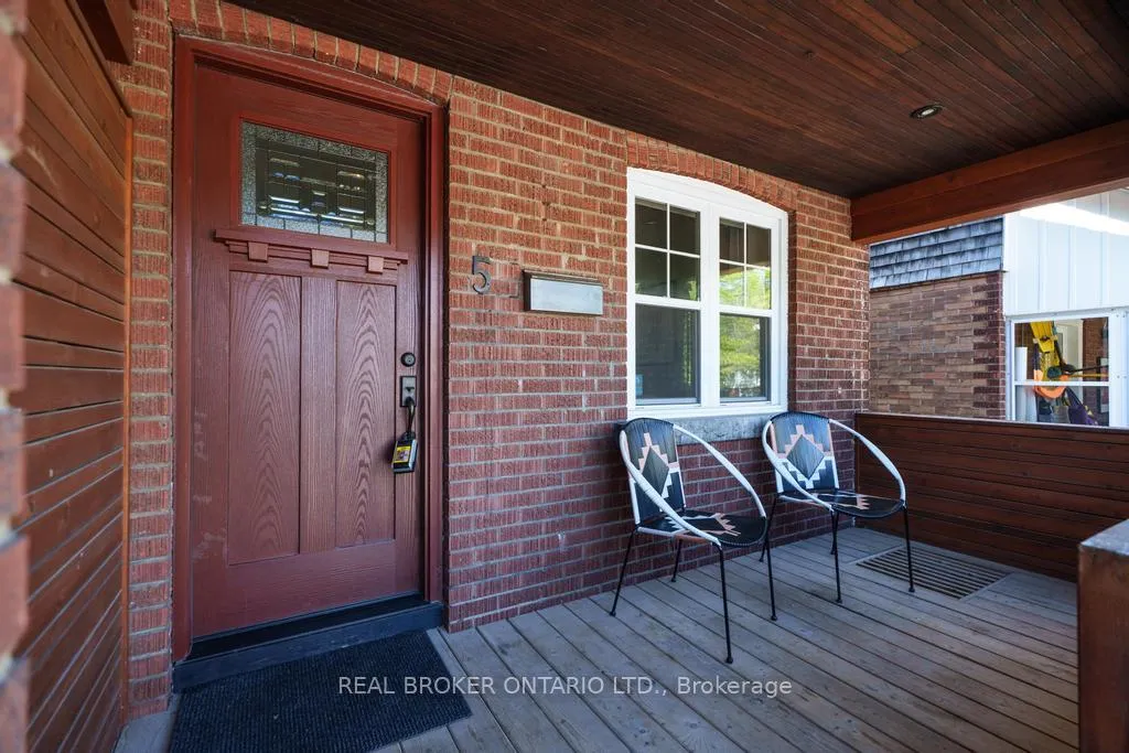 Photo 3 of 5 Heyworth Crescent S, Toronto, East End-Danforth — HOMEH
