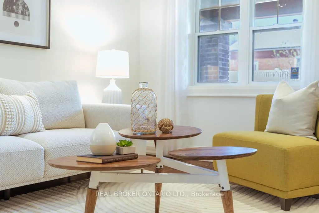 Photo 8 of 5 Heyworth Crescent S, Toronto, East End-Danforth — HOMEH