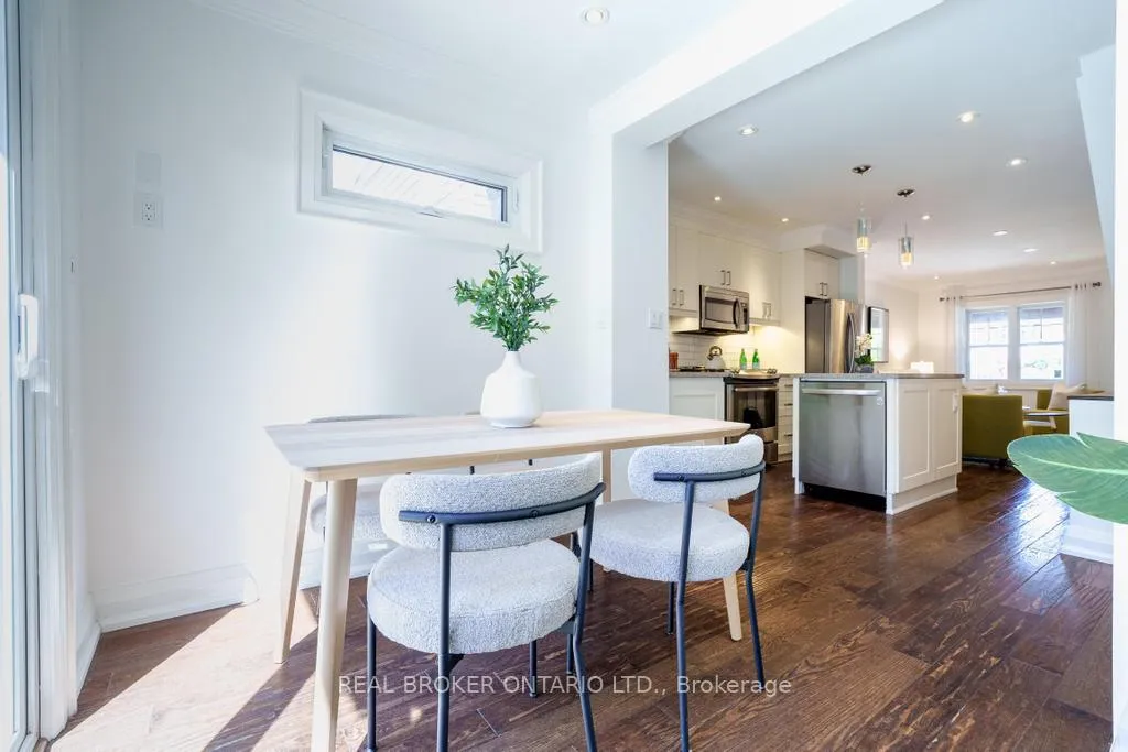 Photo 15 of 5 Heyworth Crescent S, Toronto, East End-Danforth — HOMEH