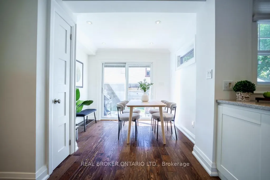 Photo 16 of 5 Heyworth Crescent S, Toronto, East End-Danforth — HOMEH