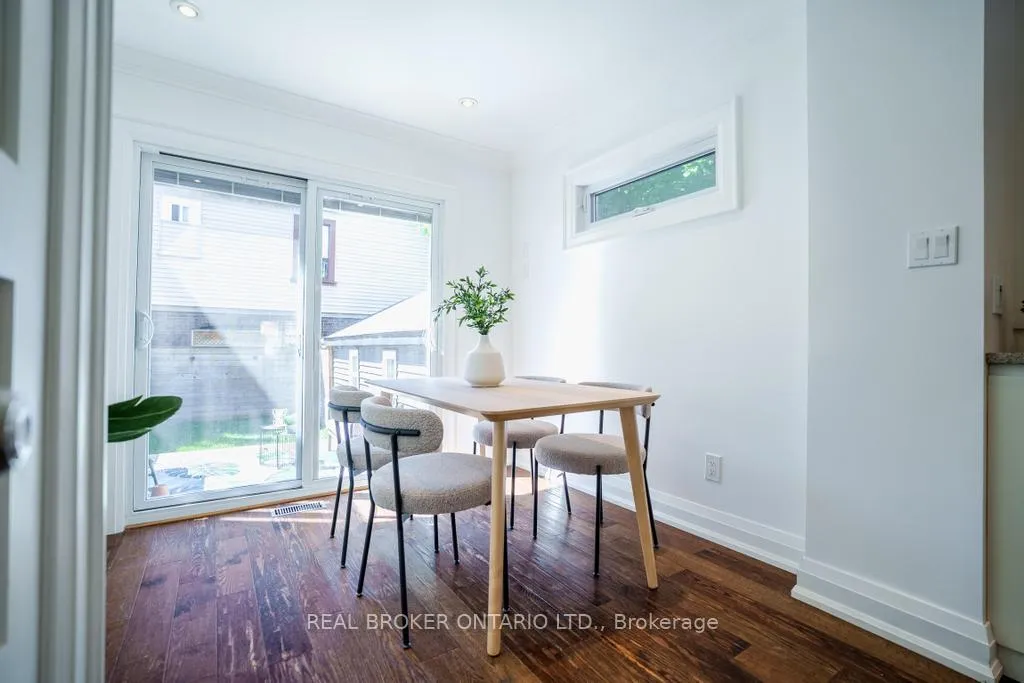 Photo 17 of 5 Heyworth Crescent S, Toronto, East End-Danforth — HOMEH