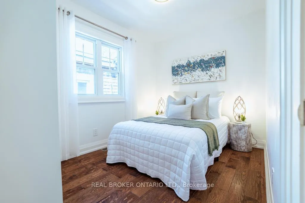 Photo 27 of 5 Heyworth Crescent S, Toronto, East End-Danforth — HOMEH