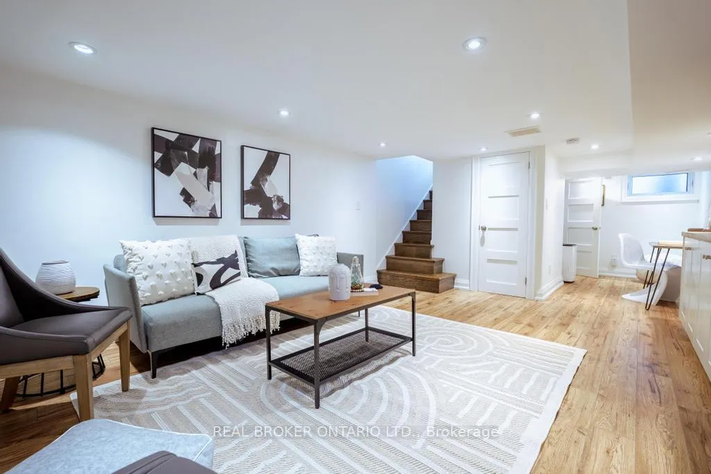 Photo 35 of 5 Heyworth Crescent S, Toronto, East End-Danforth — HOMEH