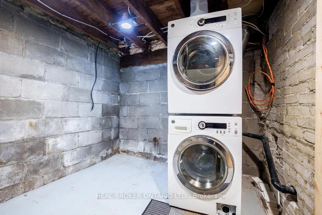 Photo 39 of 5 Heyworth Crescent S, Toronto, East End-Danforth — HOMEH