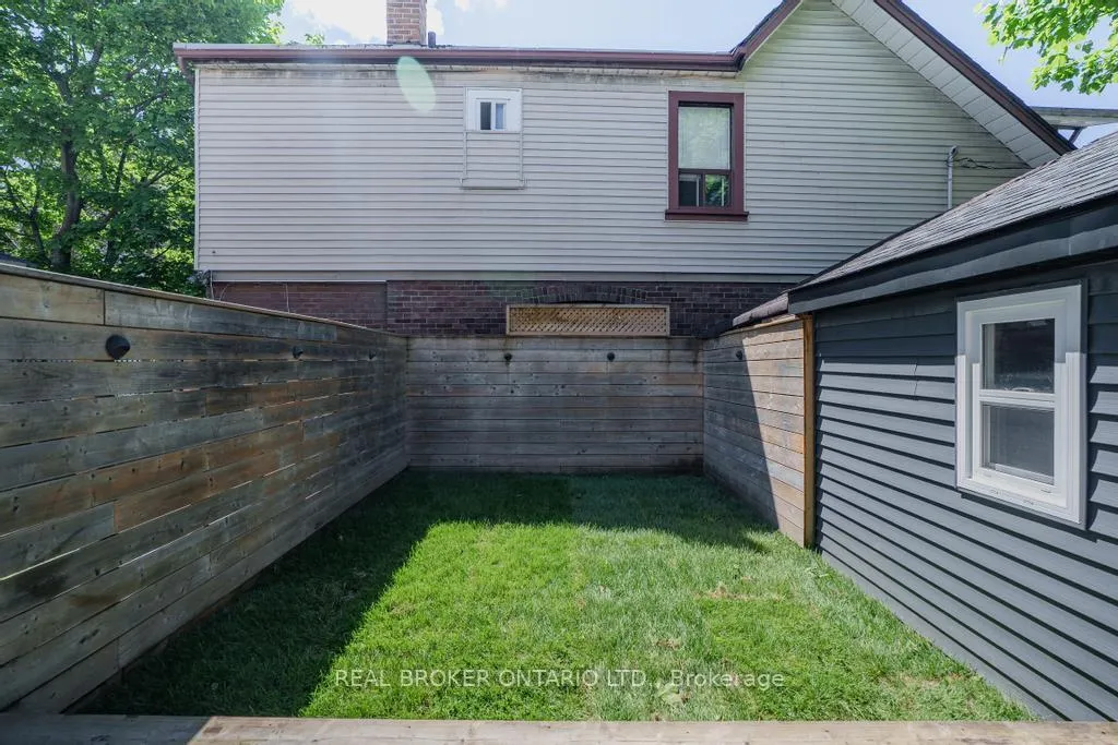 Photo 42 of 5 Heyworth Crescent S, Toronto, East End-Danforth — HOMEH