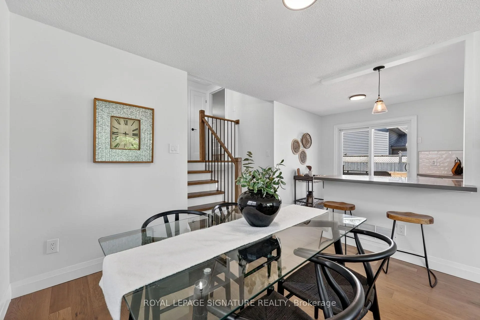 Photo 11 of 28 Janice Drive, Barrie, Sunnidale — HOMEH