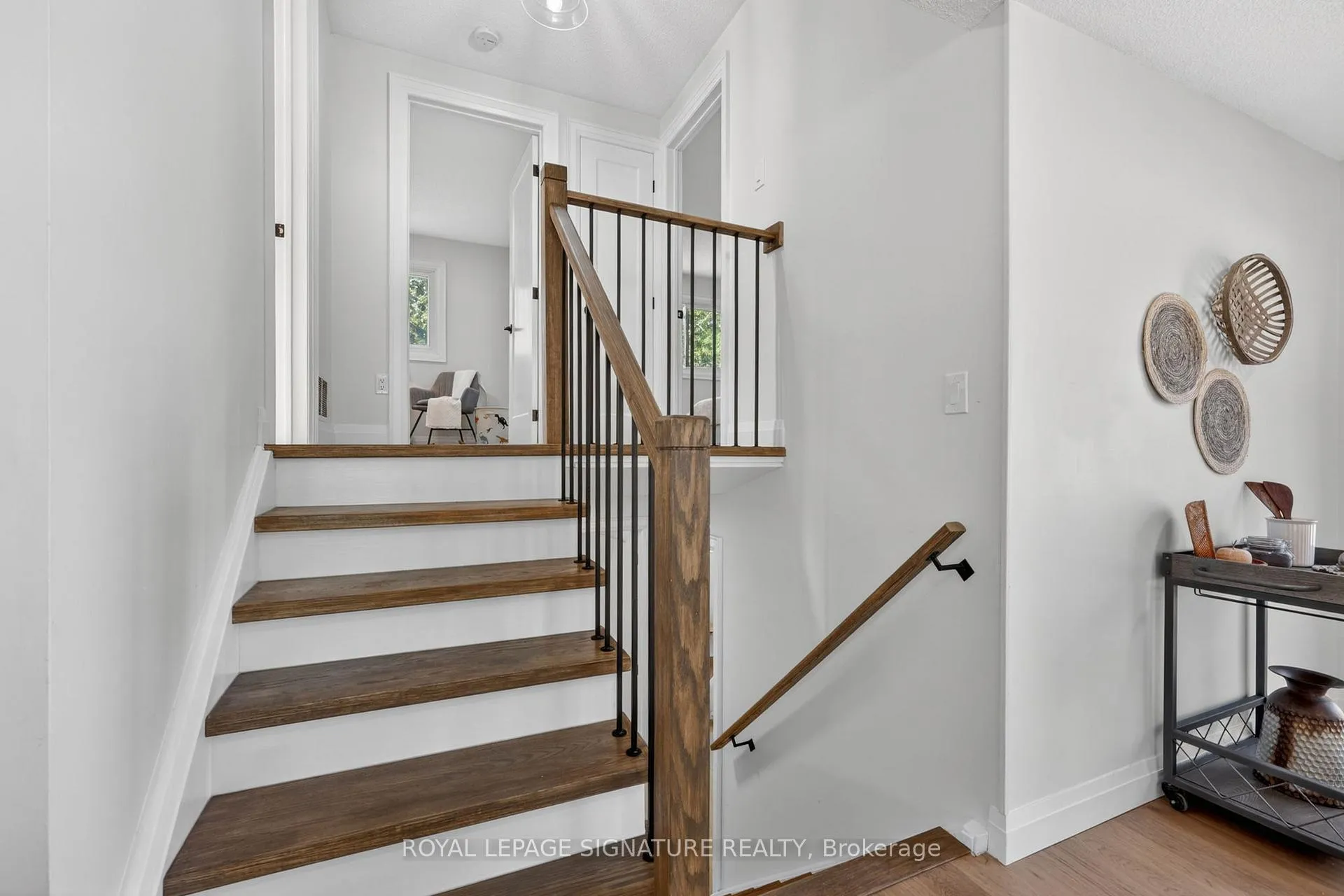 Photo 12 of 28 Janice Drive, Barrie, Sunnidale — HOMEH