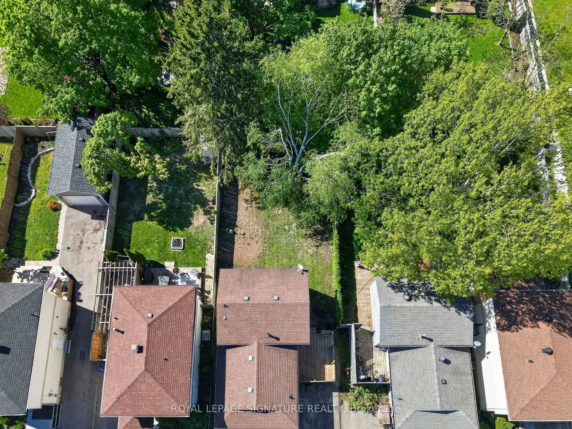 Photo 32 of 28 Janice Drive, Barrie, Sunnidale — HOMEH