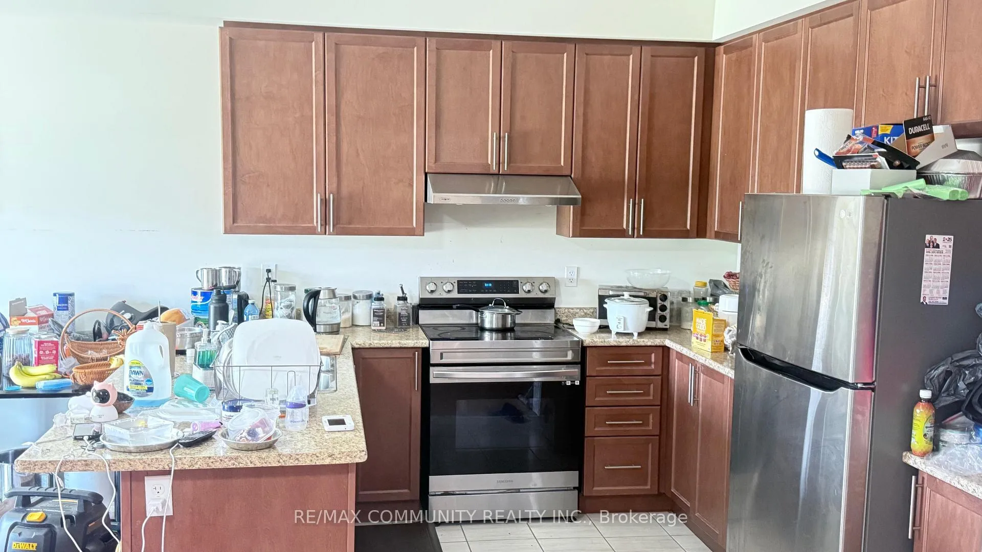 Photo 3 of 1103 Cameo Street, Pickering, Rural Pickering — HOMEH