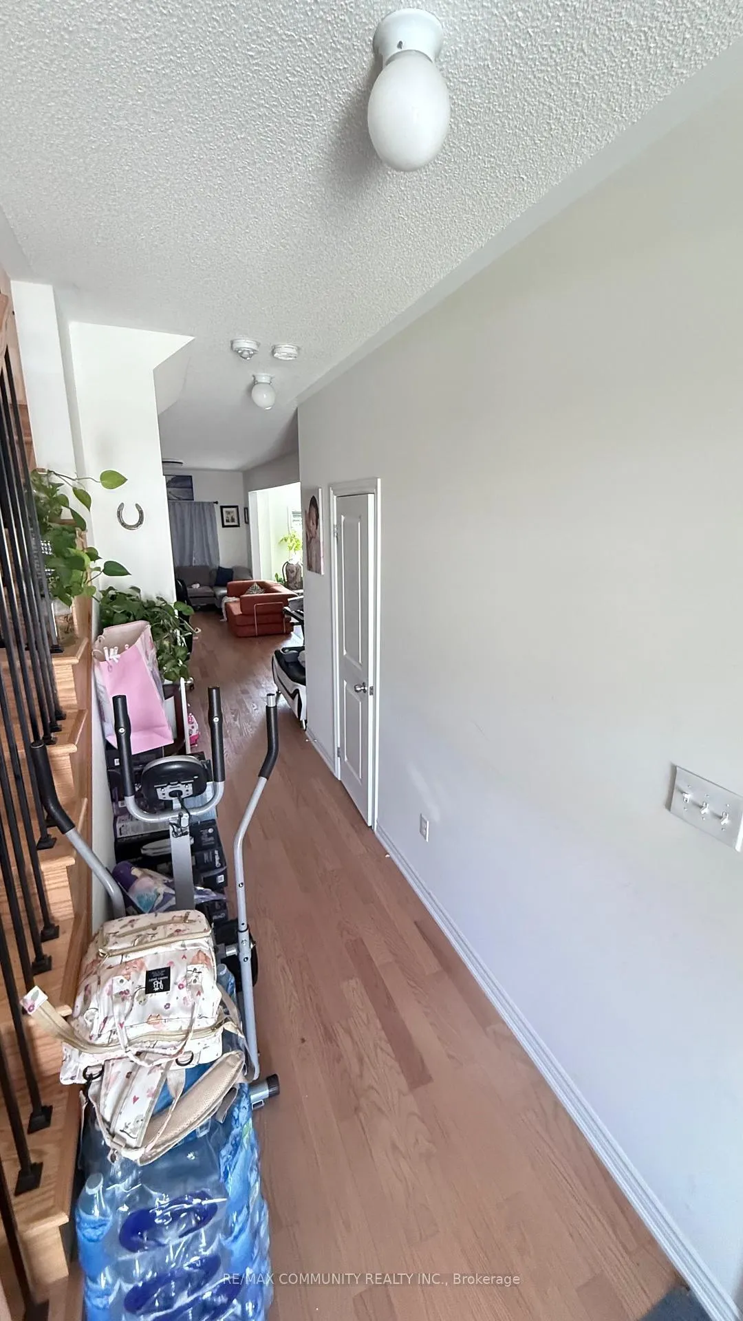 Photo 8 of 1103 Cameo Street, Pickering, Rural Pickering — HOMEH