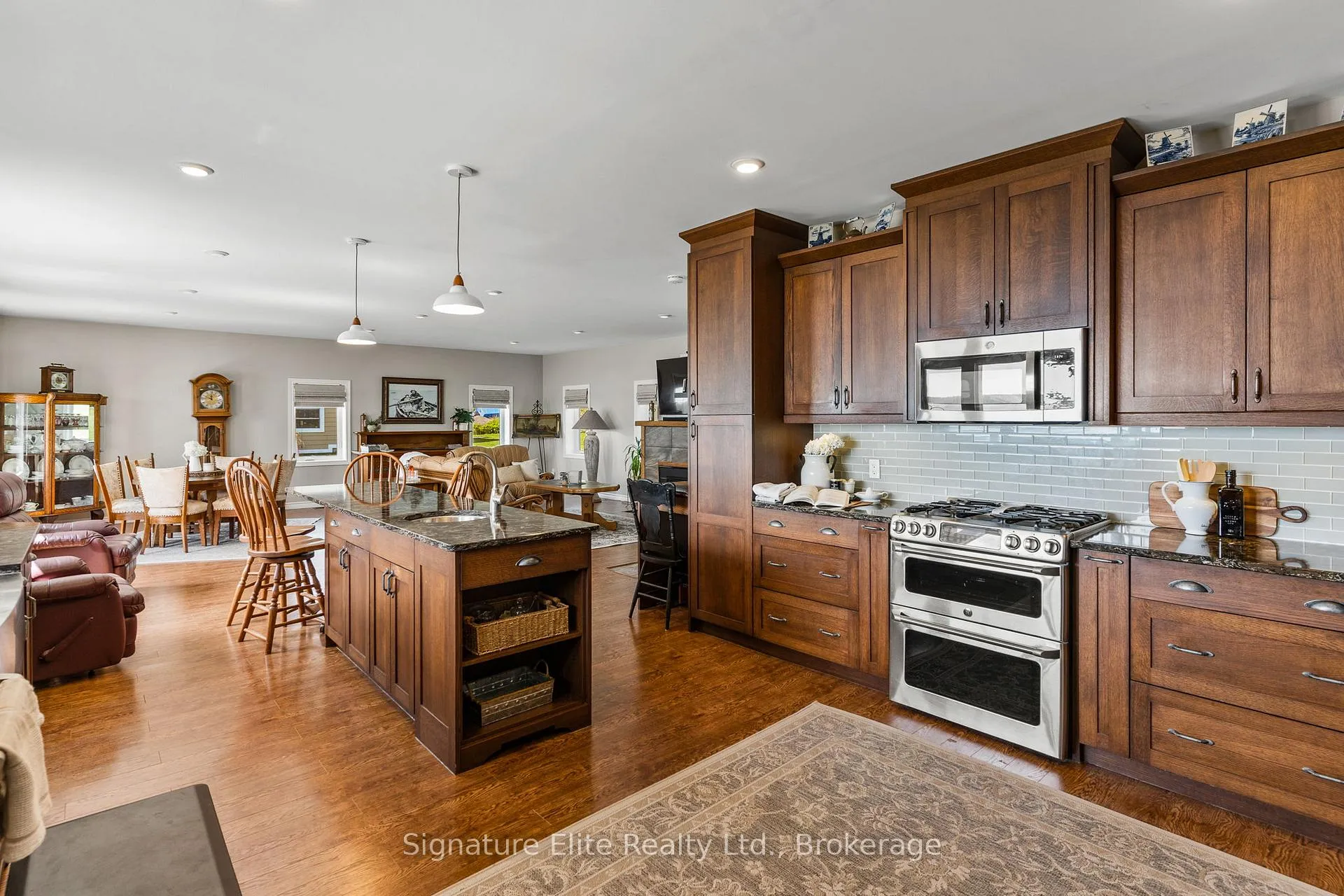 Photo 5 of 9 Fieldview Drive, Kawartha Lakes, Bexley — HOMEH