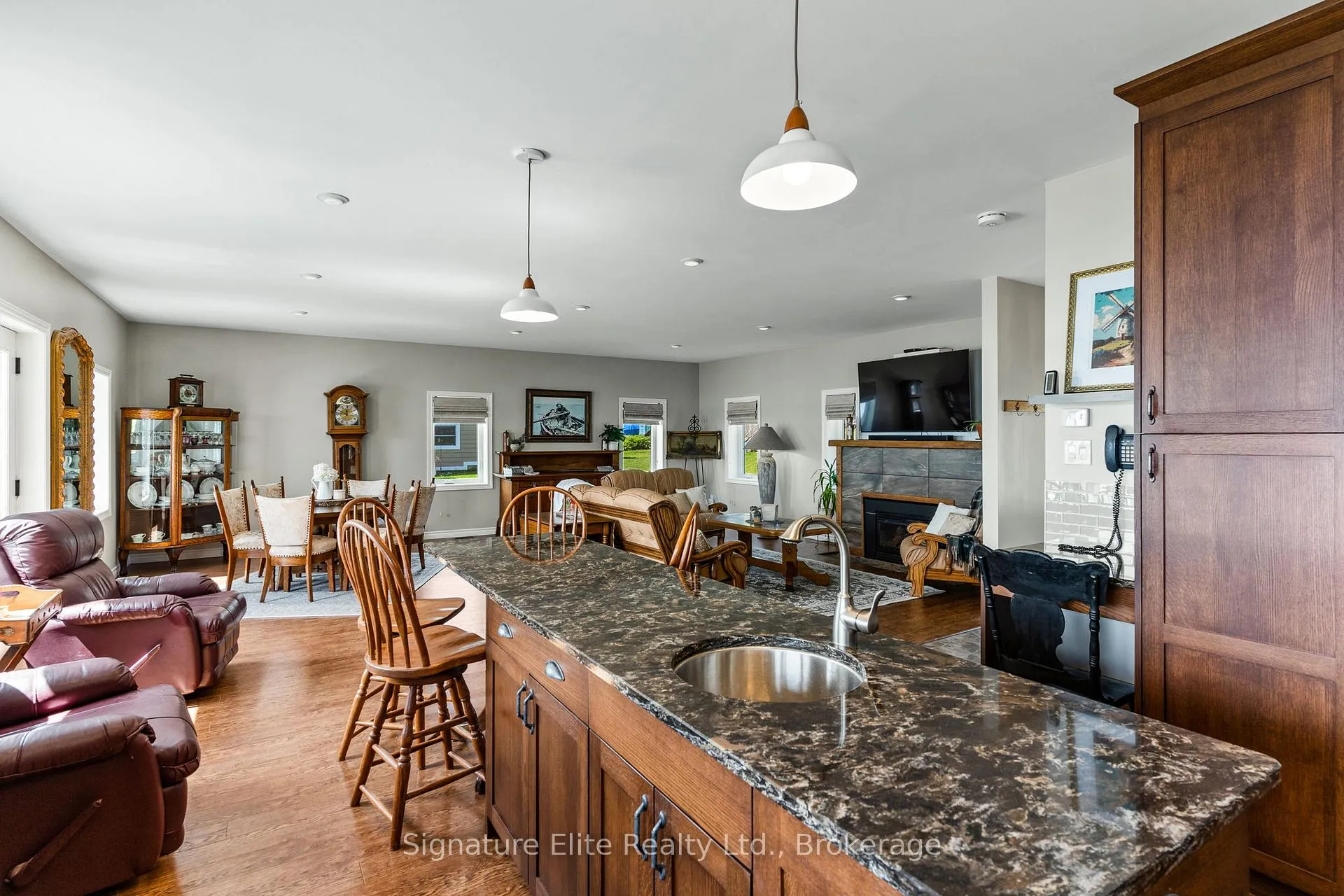 Photo 13 of 9 Fieldview Drive, Kawartha Lakes, Bexley — HOMEH