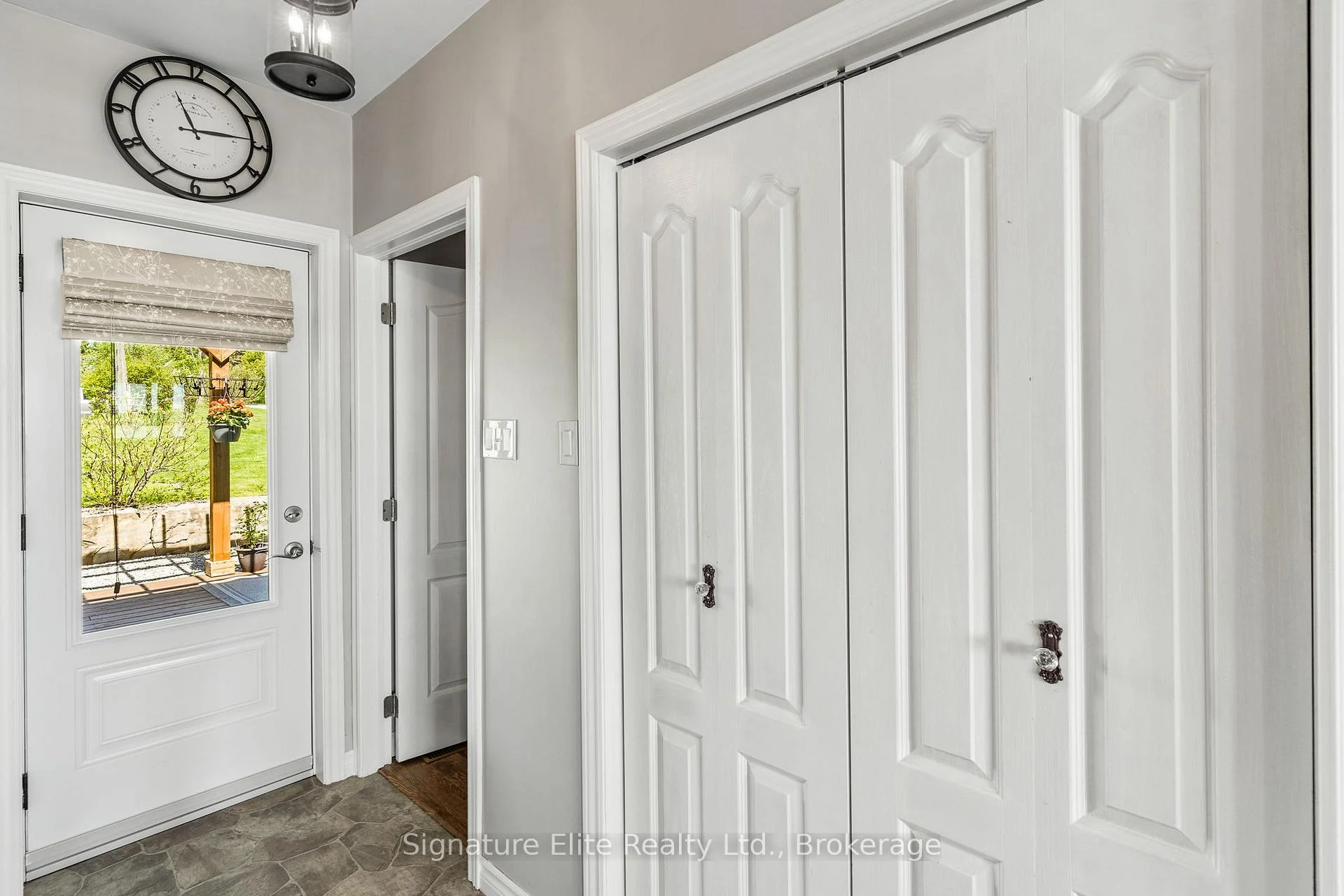 Photo 24 of 9 Fieldview Drive, Kawartha Lakes, Bexley — HOMEH
