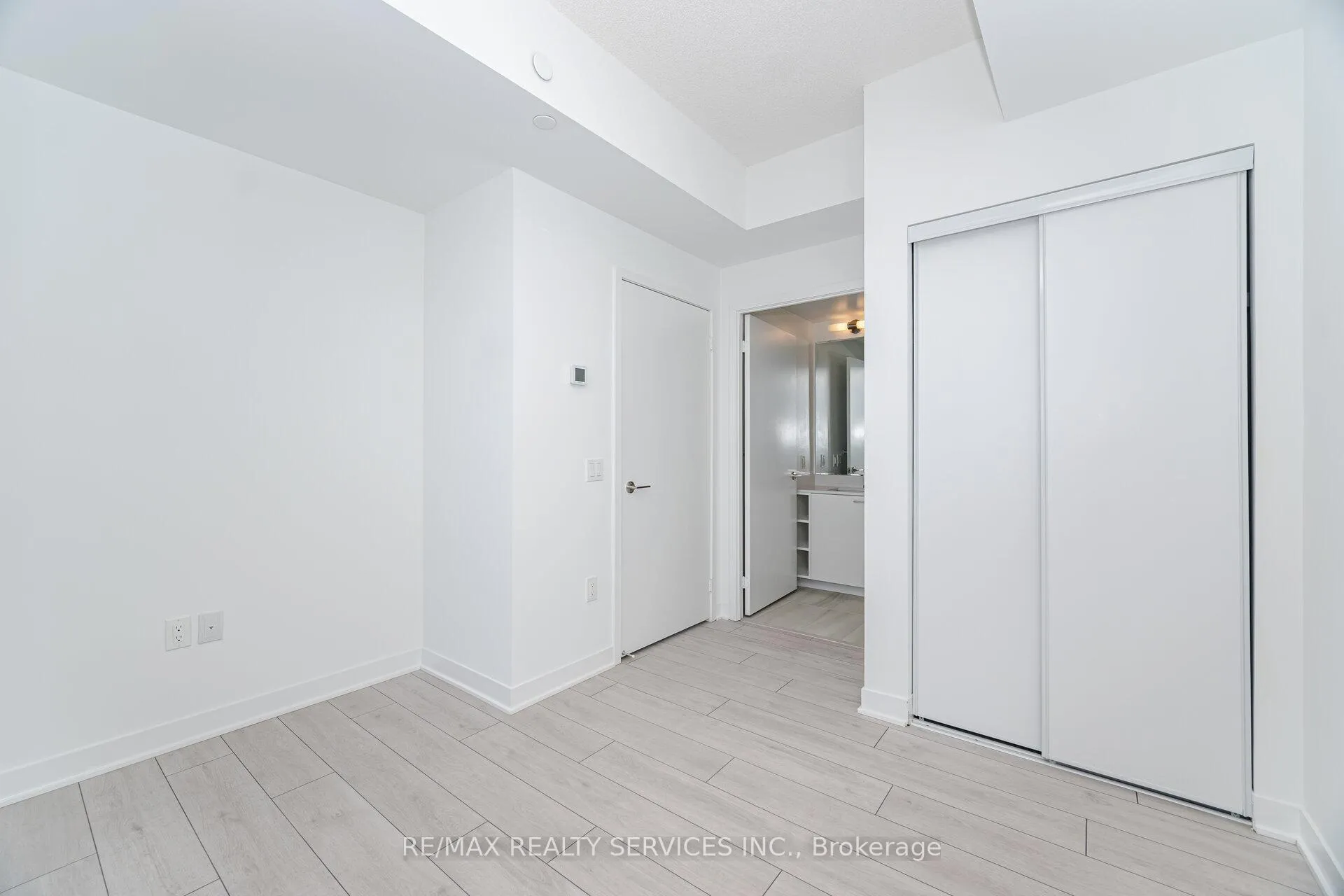Photo 16 of Unit 2003, 260 Malta Avenue, Brampton, Brampton South — HOMEH