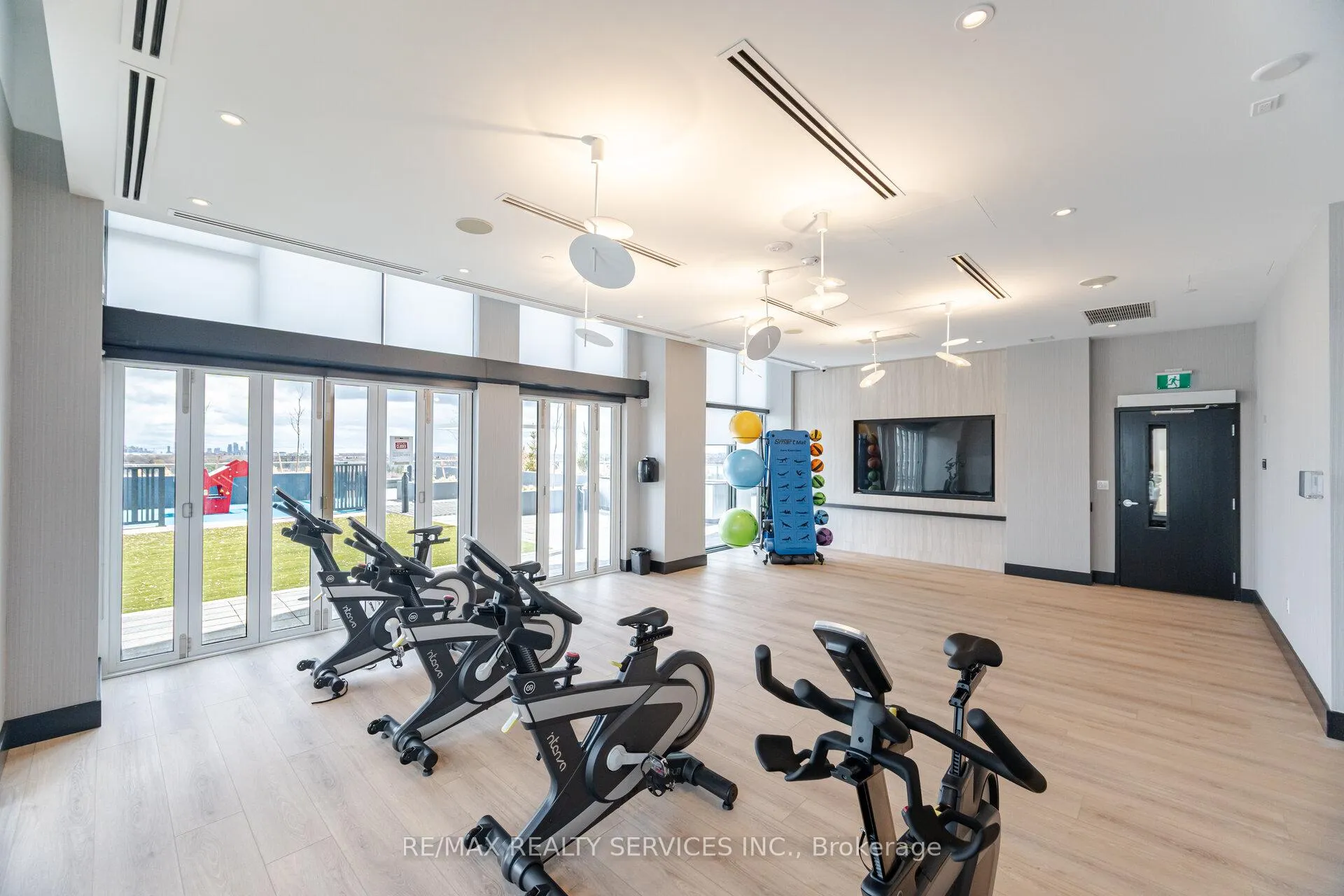 Photo 32 of Unit 2003, 260 Malta Avenue, Brampton, Brampton South — HOMEH
