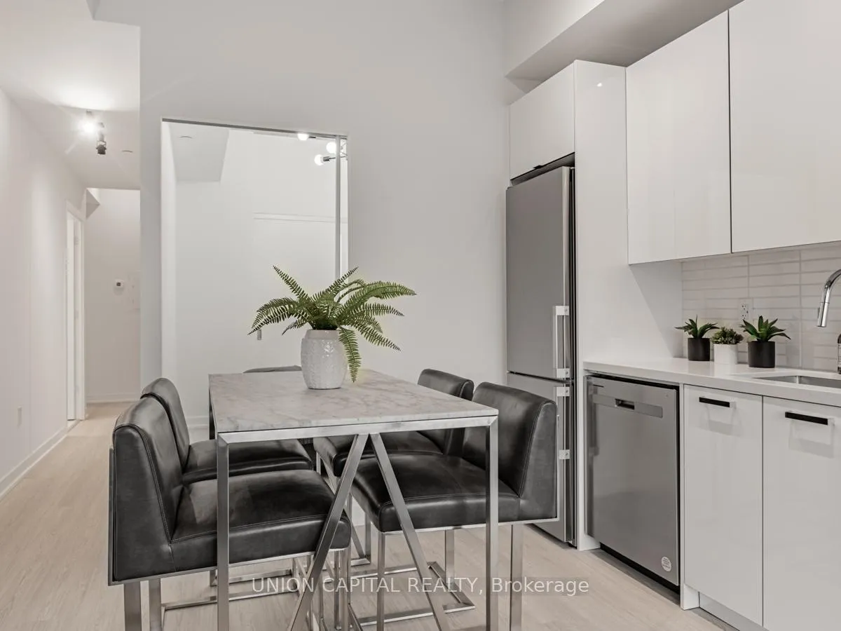 Photo 4 of Unit 701, 195 McCaul Street, Toronto, Kensington-Chinatown — HOMEH