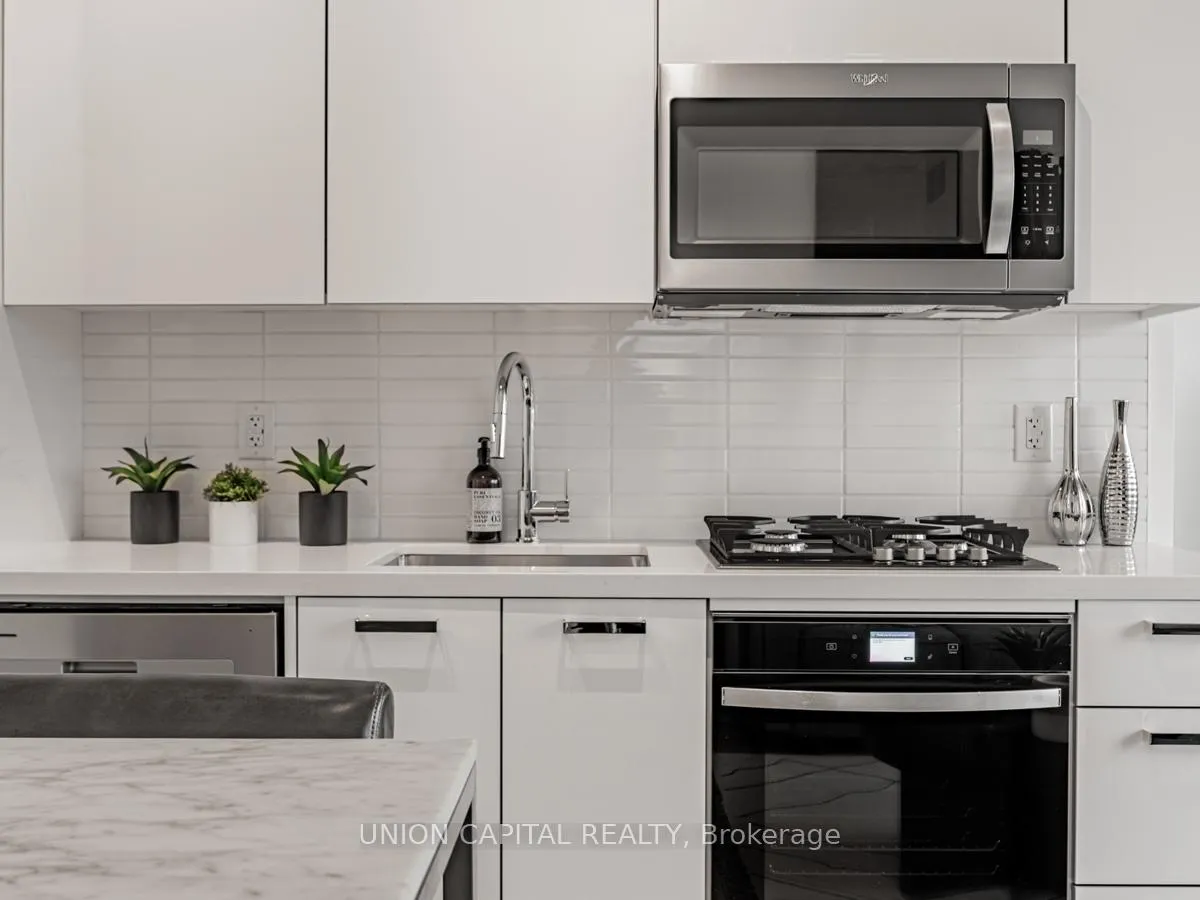 Photo 8 of Unit 701, 195 McCaul Street, Toronto, Kensington-Chinatown — HOMEH
