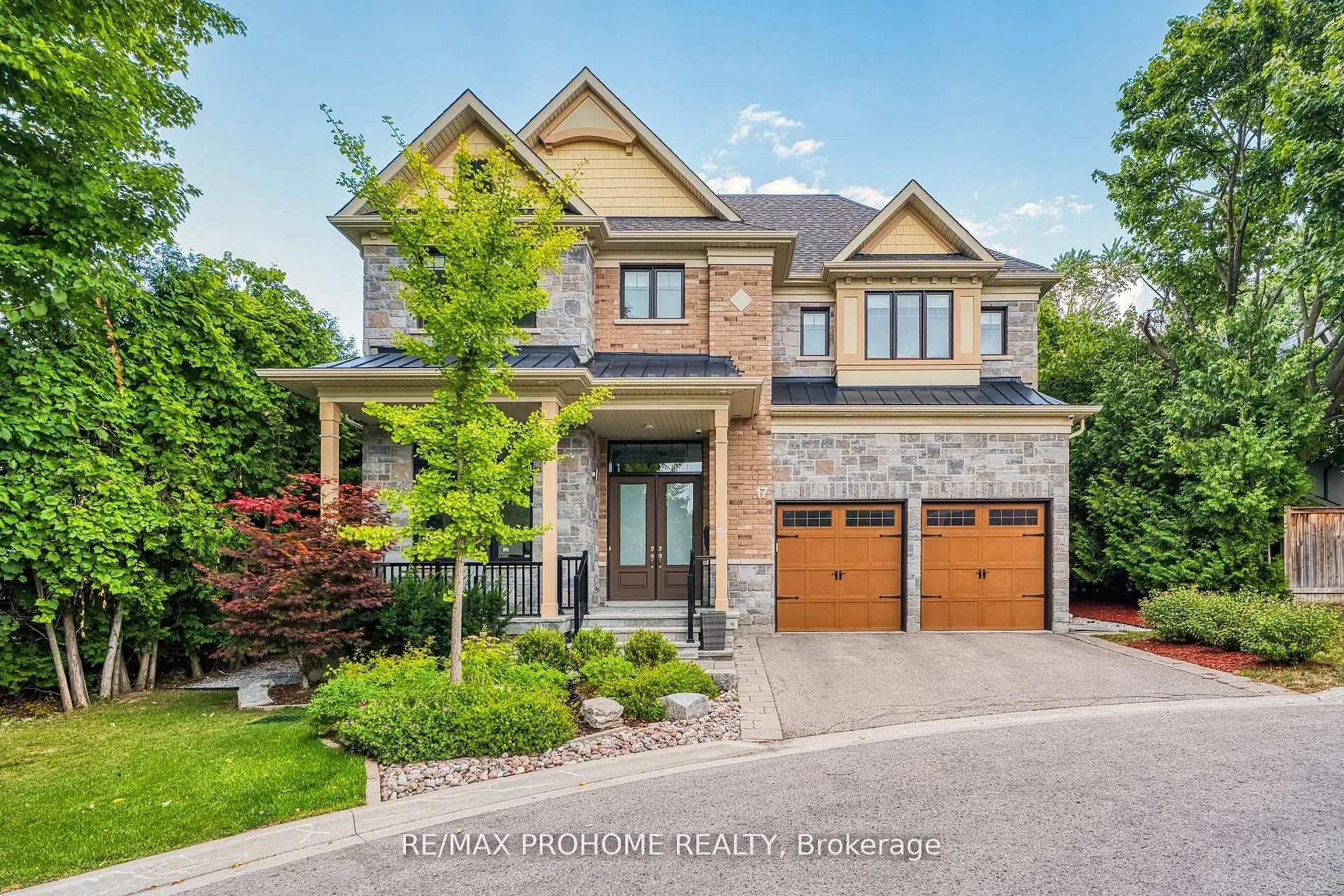 Photo 2 of 17 Alma Walker Way, Markham, Old Markham Village — HOMEH