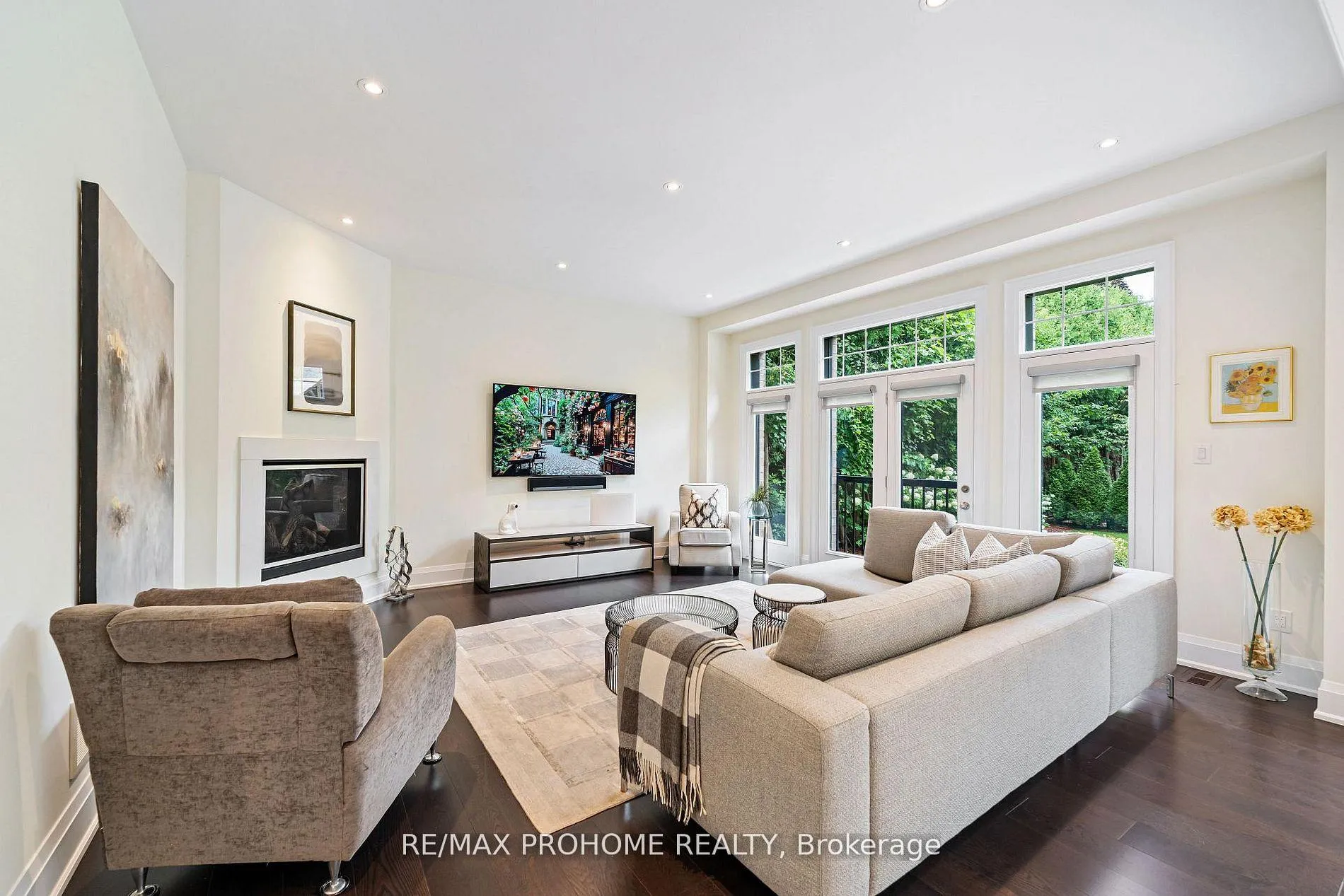 Photo 6 of 17 Alma Walker Way, Markham, Old Markham Village — HOMEH