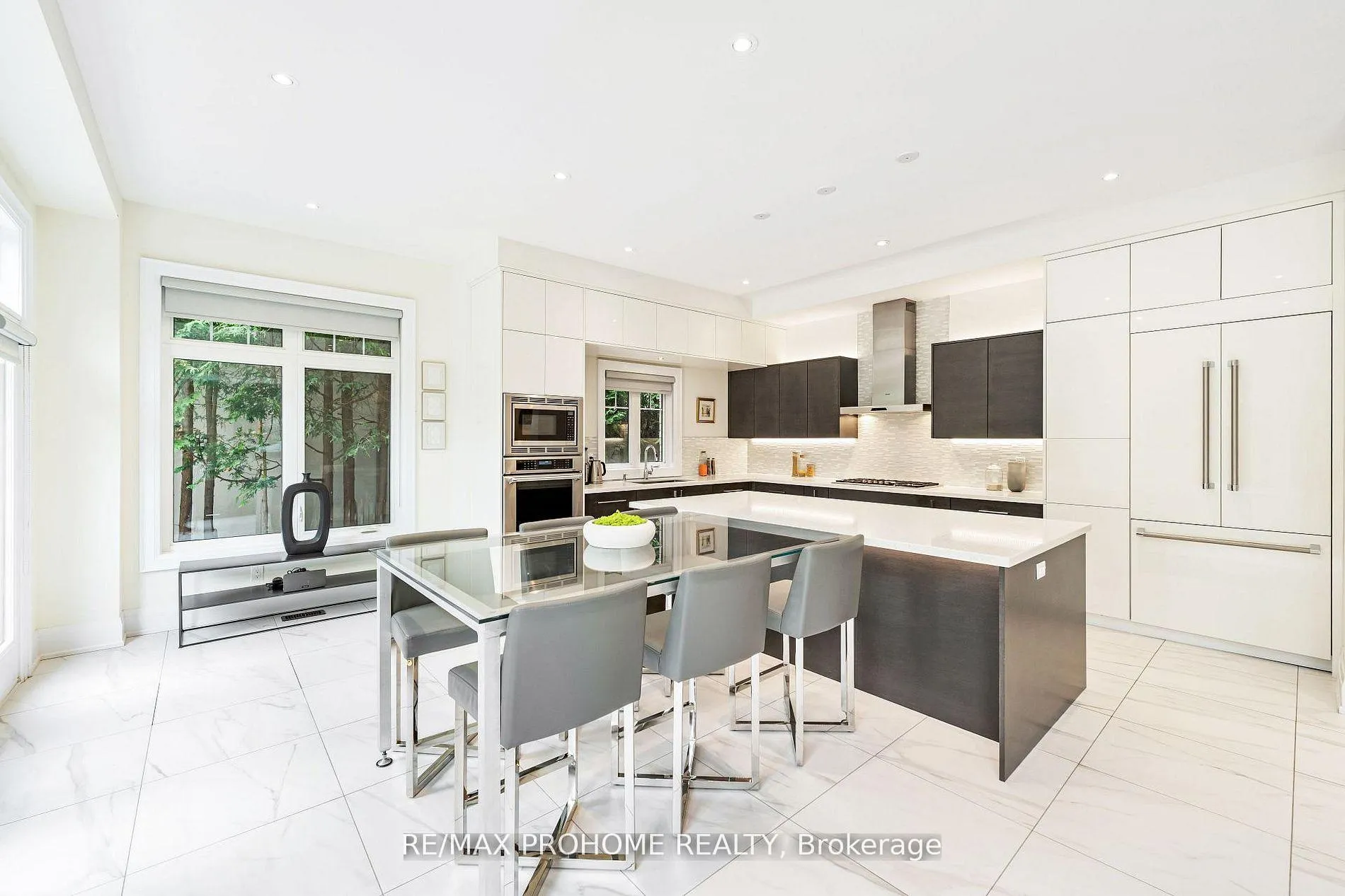 Photo 12 of 17 Alma Walker Way, Markham, Old Markham Village — HOMEH