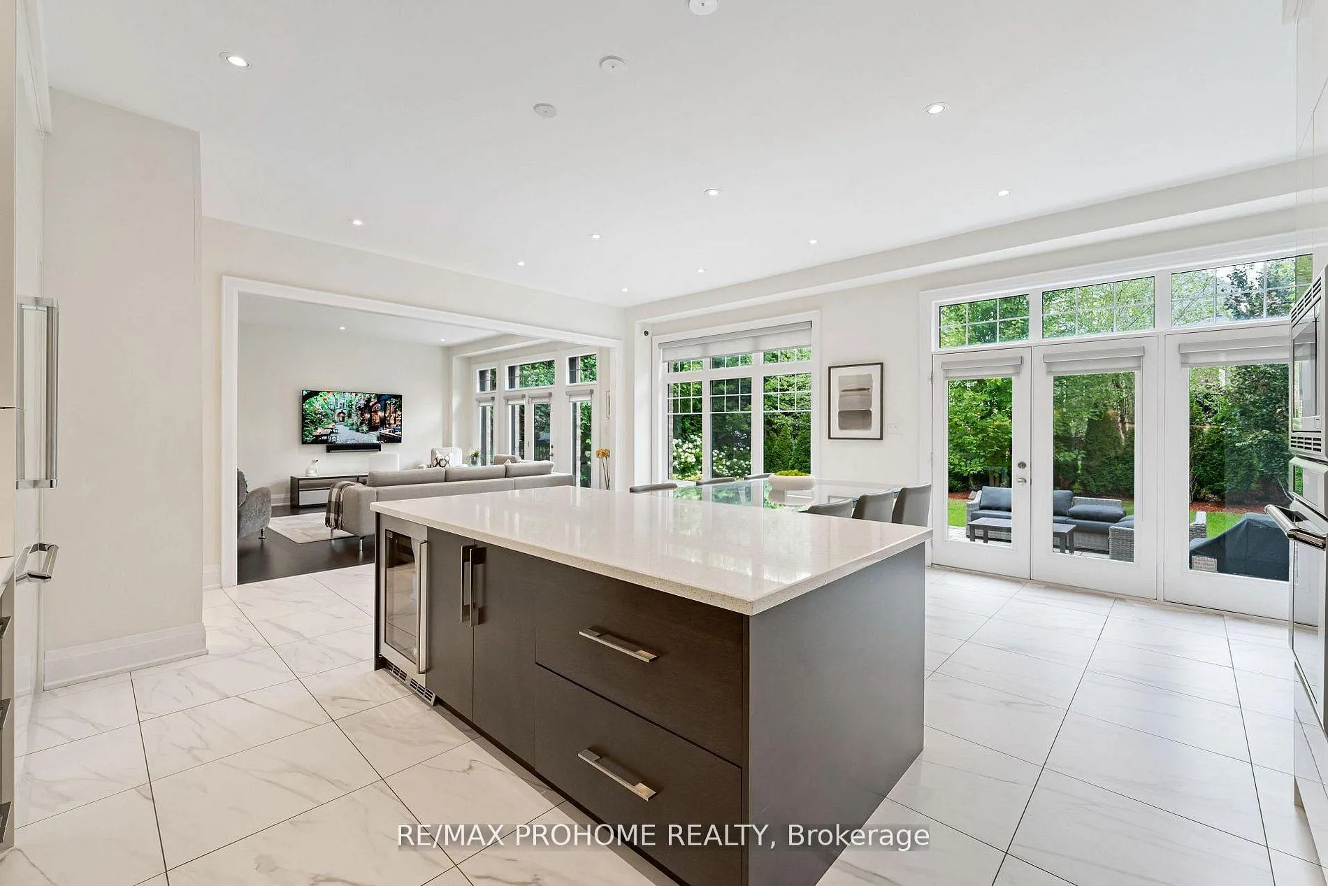 Photo 18 of 17 Alma Walker Way, Markham, Old Markham Village — HOMEH