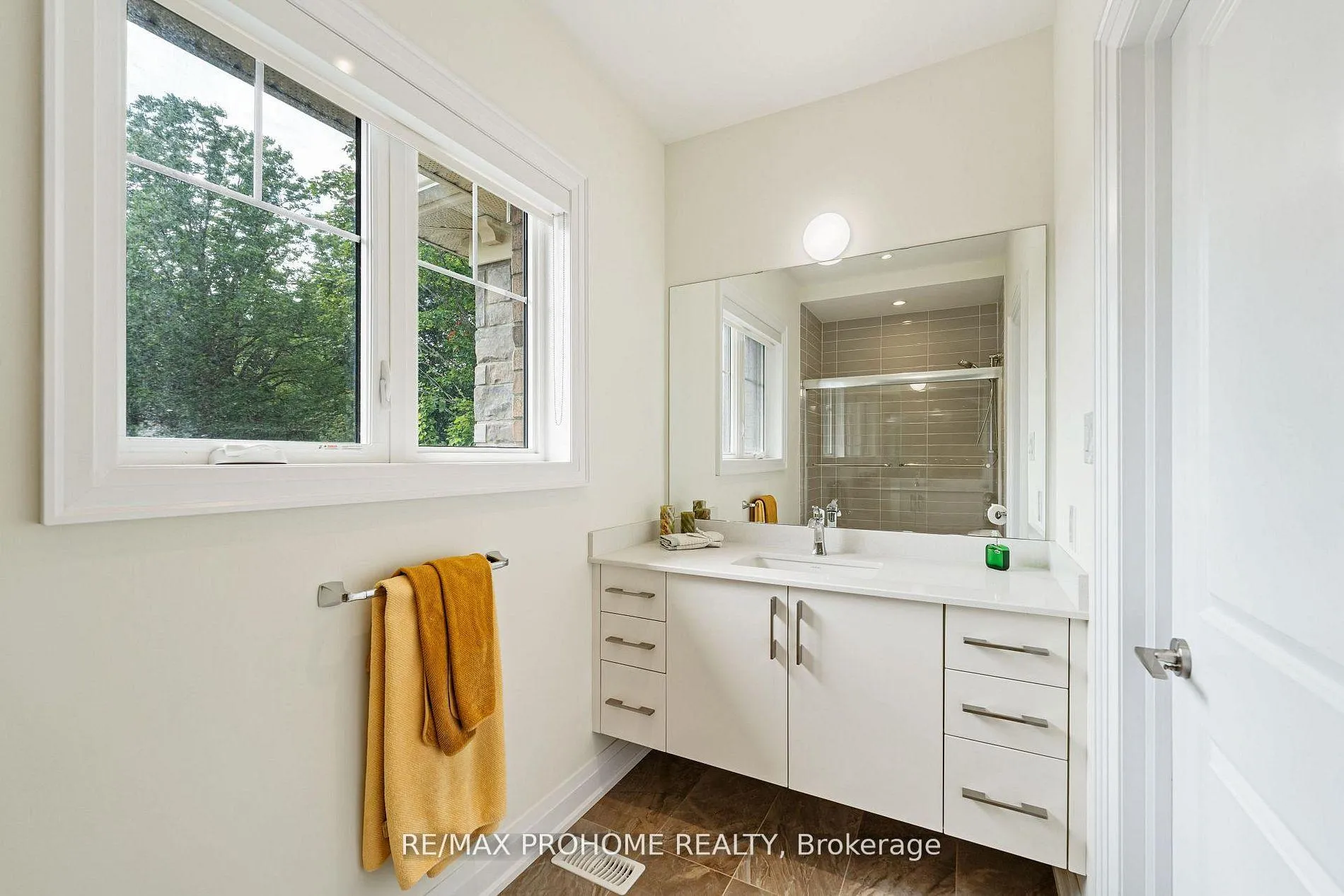 Photo 34 of 17 Alma Walker Way, Markham, Old Markham Village — HOMEH