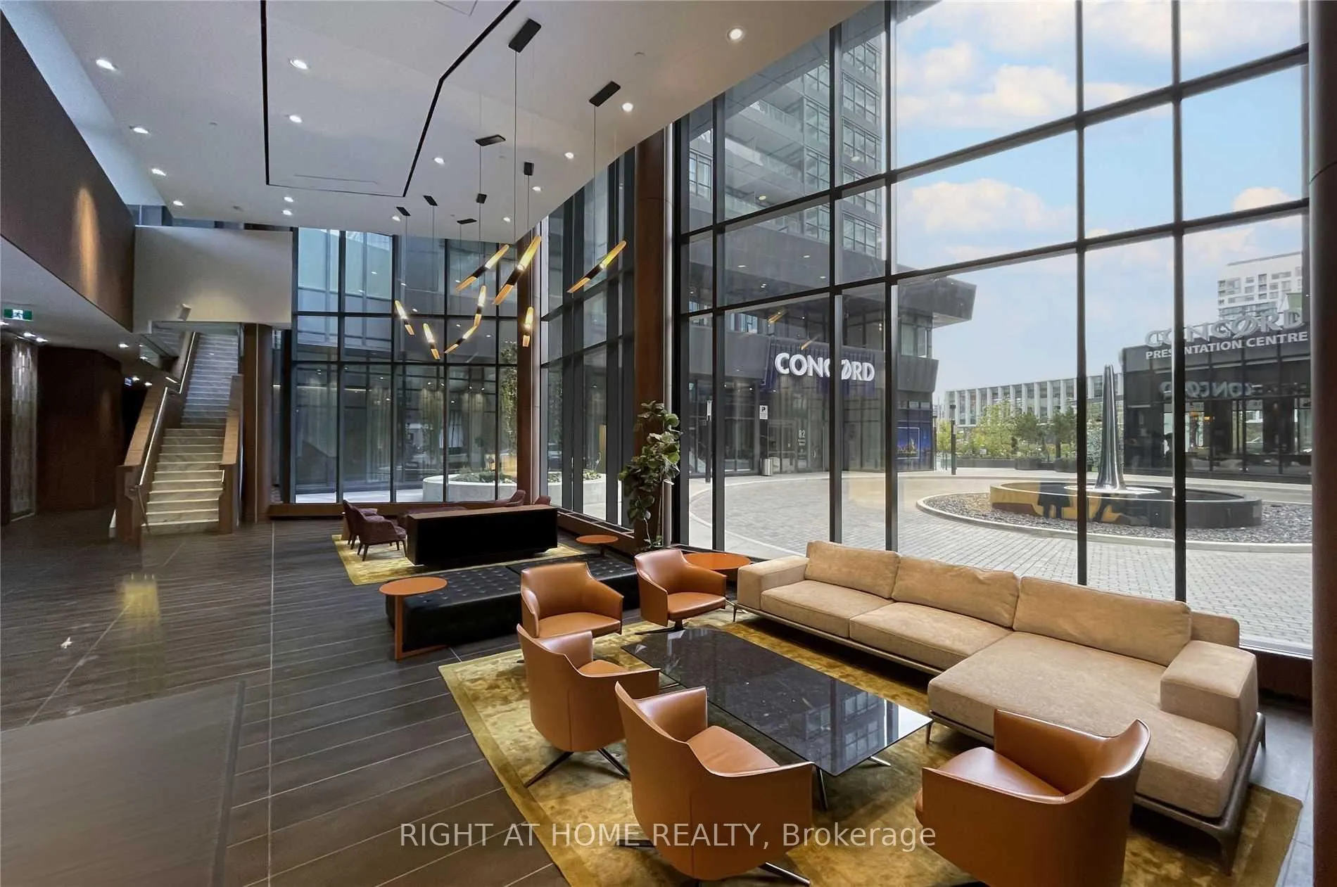 Photo 3 of Unit 906, 80 Queens Wharf Road, Toronto, Waterfront Communities — HOMEH