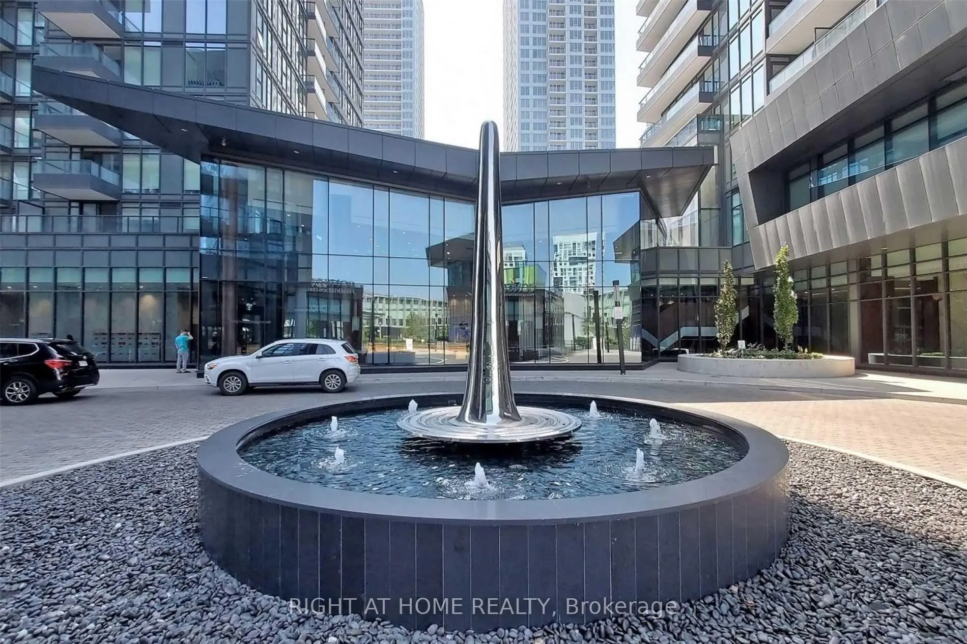 Photo 18 of Unit 906, 80 Queens Wharf Road, Toronto, Waterfront Communities — HOMEH