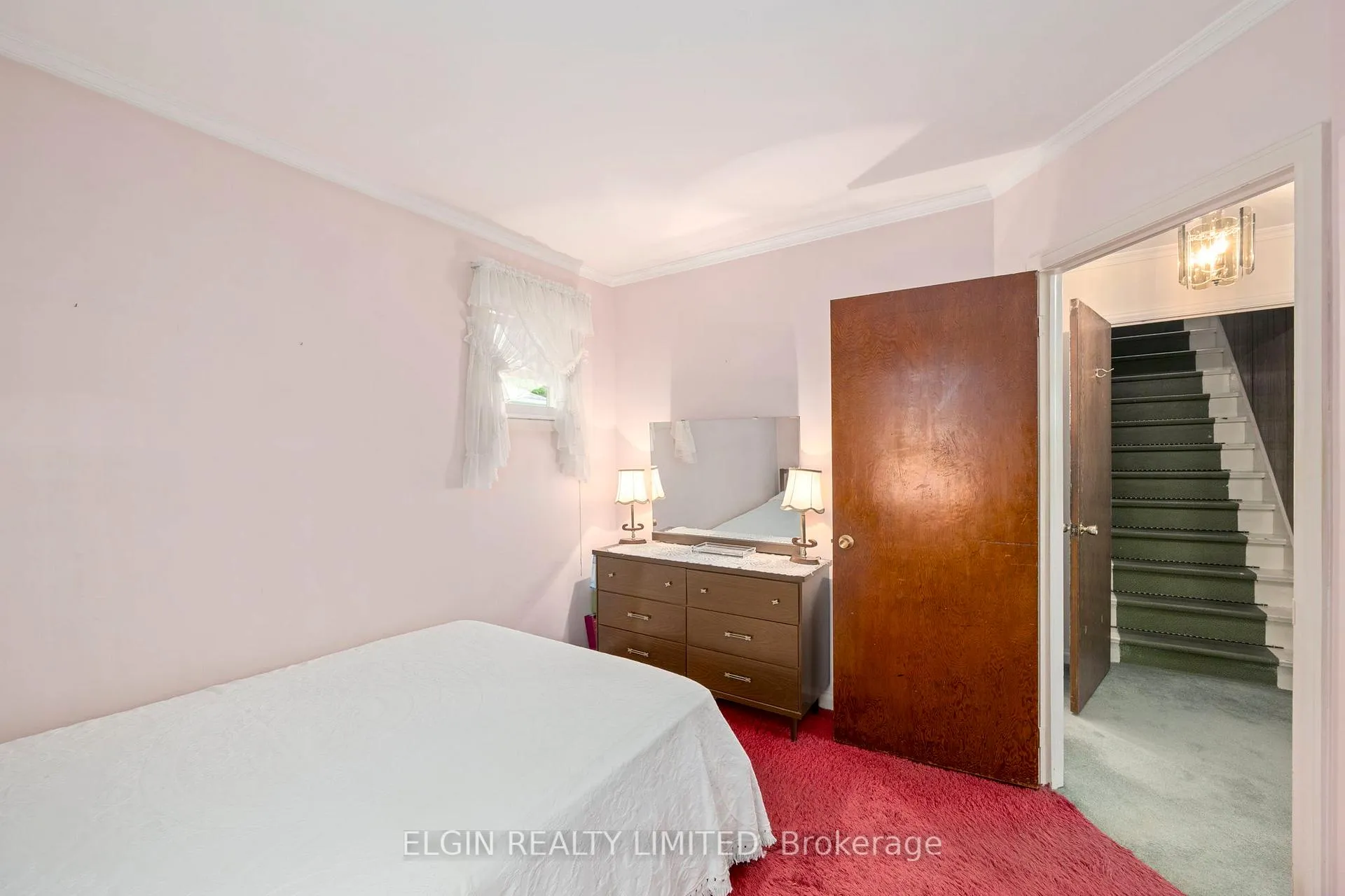 Photo 14 of 59 Churchill Crescent, St. Thomas — HOMEH