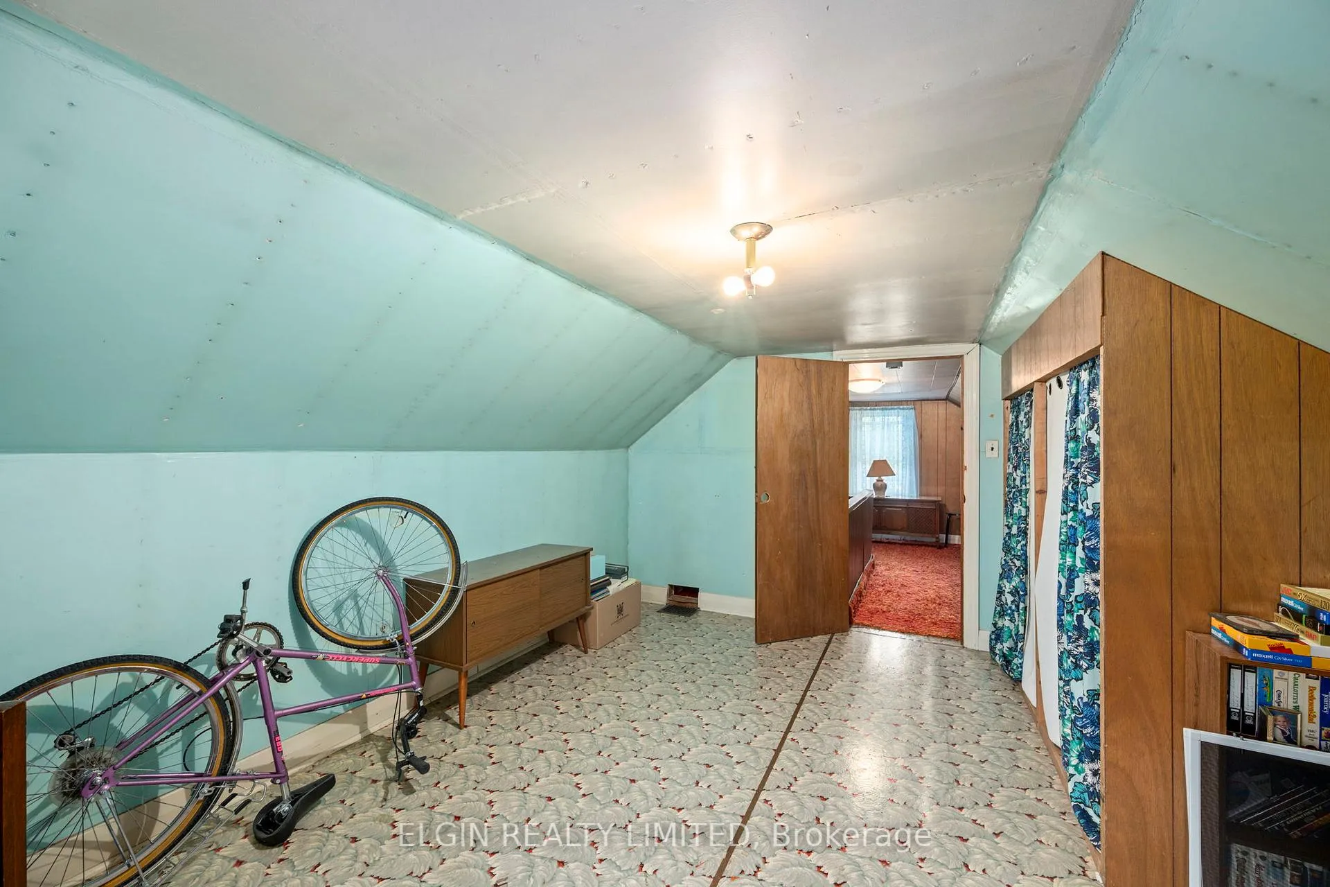 Photo 20 of 59 Churchill Crescent, St. Thomas — HOMEH