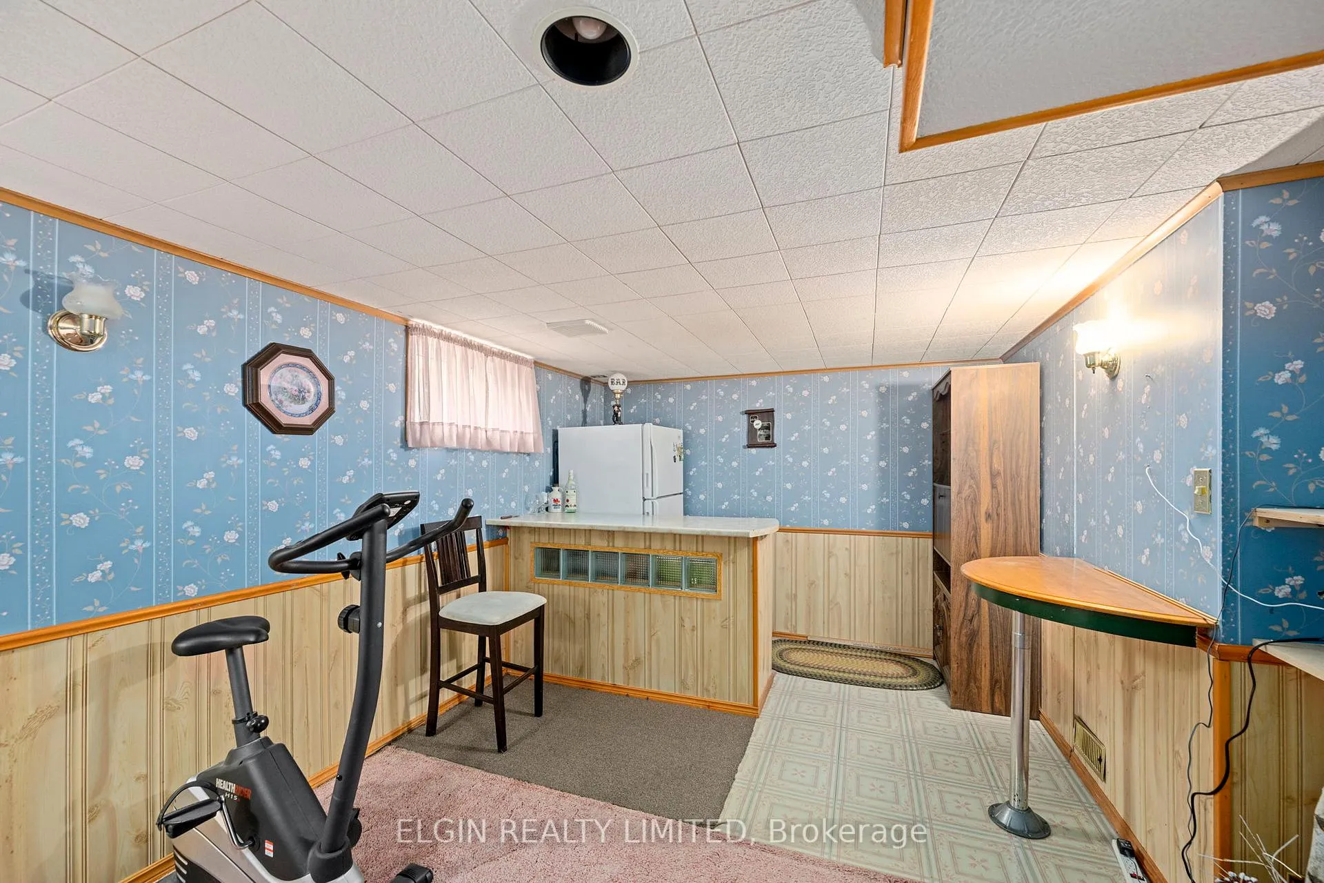 Photo 24 of 59 Churchill Crescent, St. Thomas — HOMEH