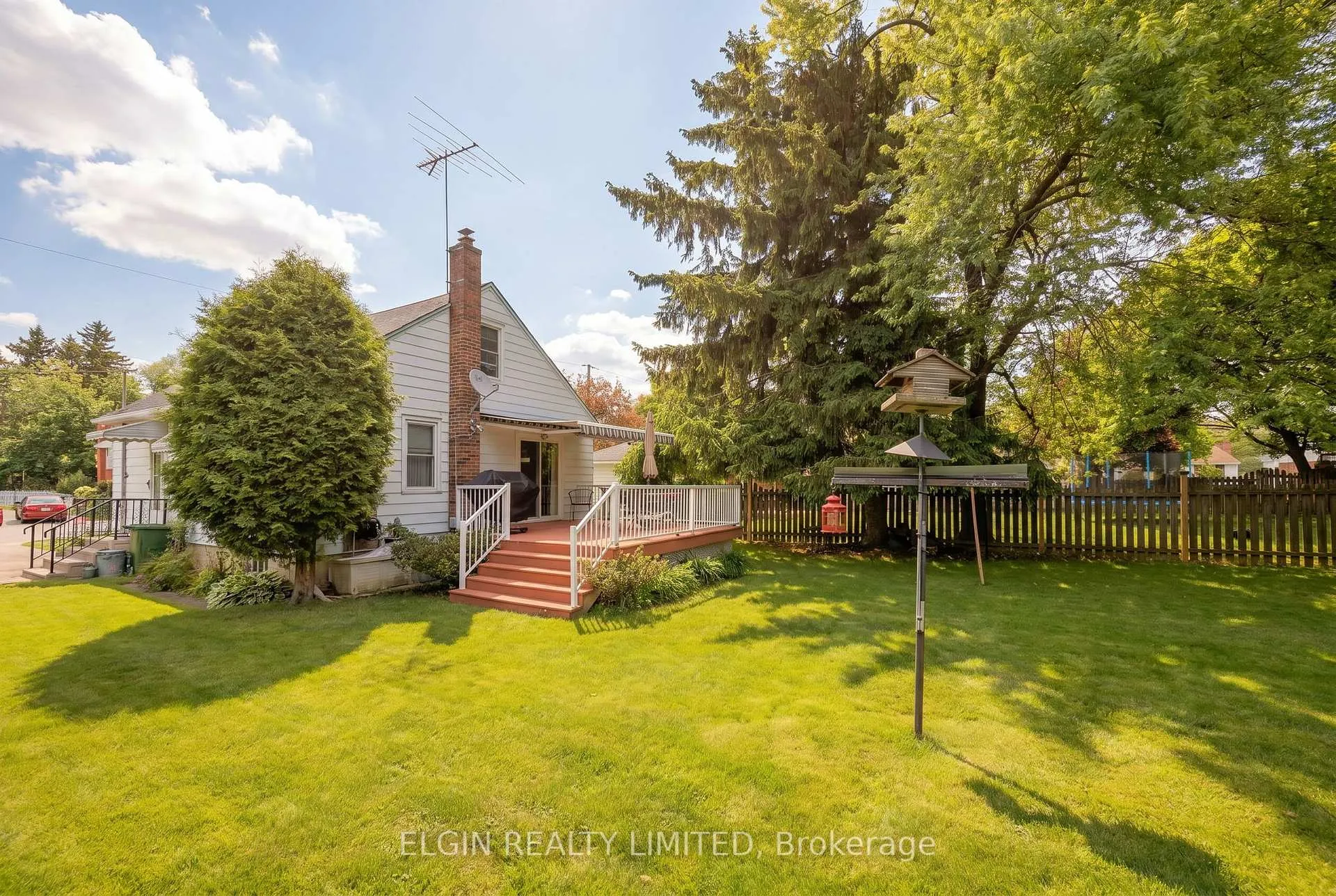 Photo 33 of 59 Churchill Crescent, St. Thomas — HOMEH