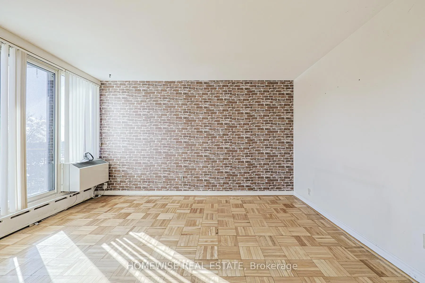 Photo 5 of Unit 307, 485 Kingston Road, Toronto, The Beaches — HOMEH