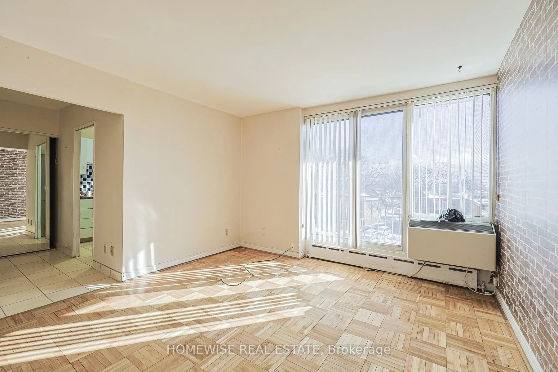 Photo 6 of Unit 307, 485 Kingston Road, Toronto, The Beaches — HOMEH
