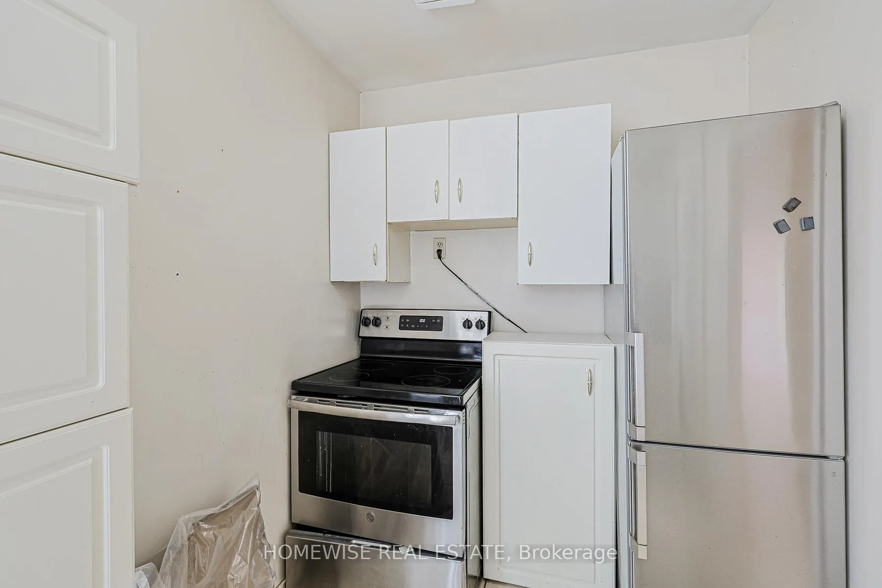 Photo 11 of Unit 307, 485 Kingston Road, Toronto, The Beaches — HOMEH