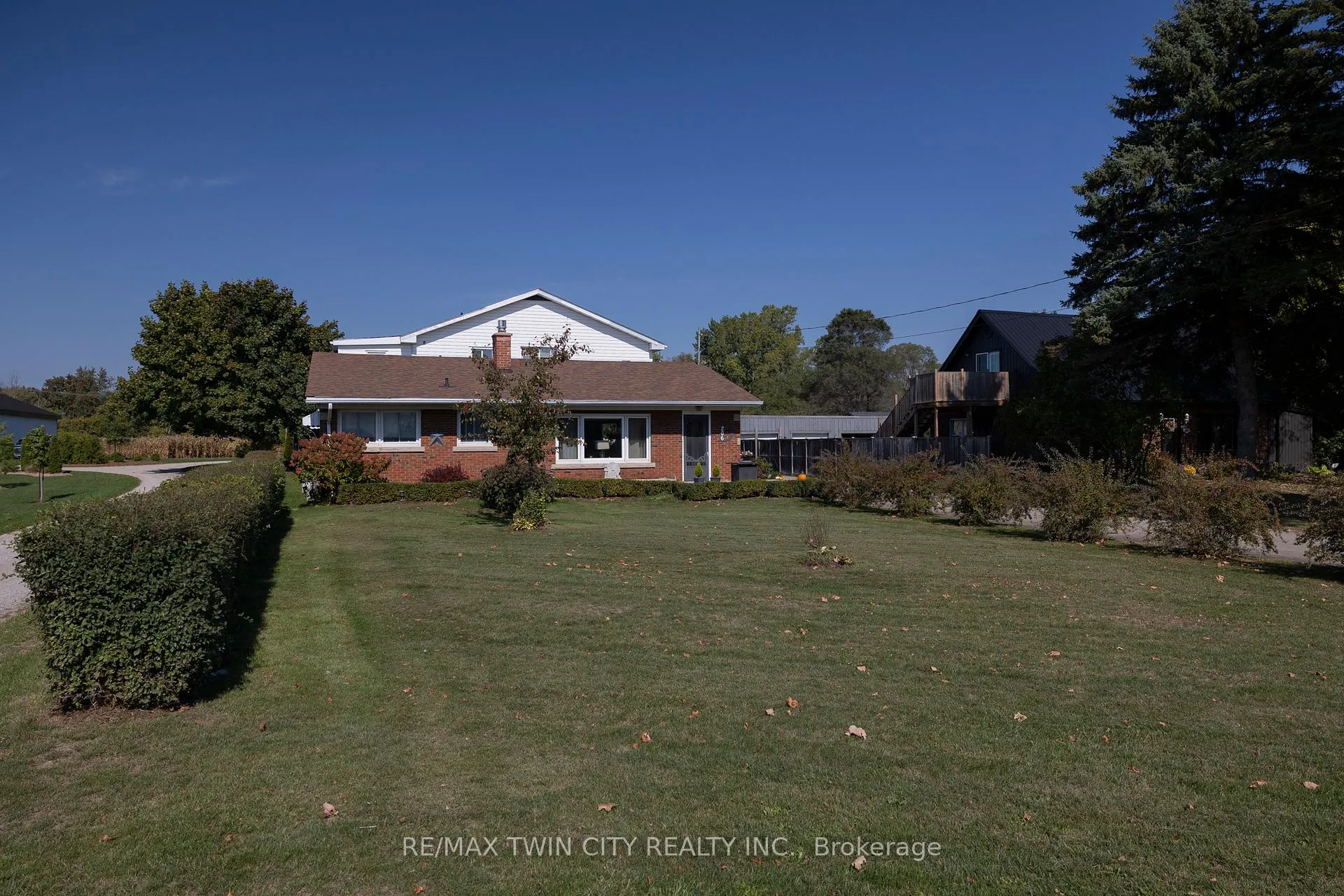 Photo 6 of 206 King Street, Brant, Burford — HOMEH