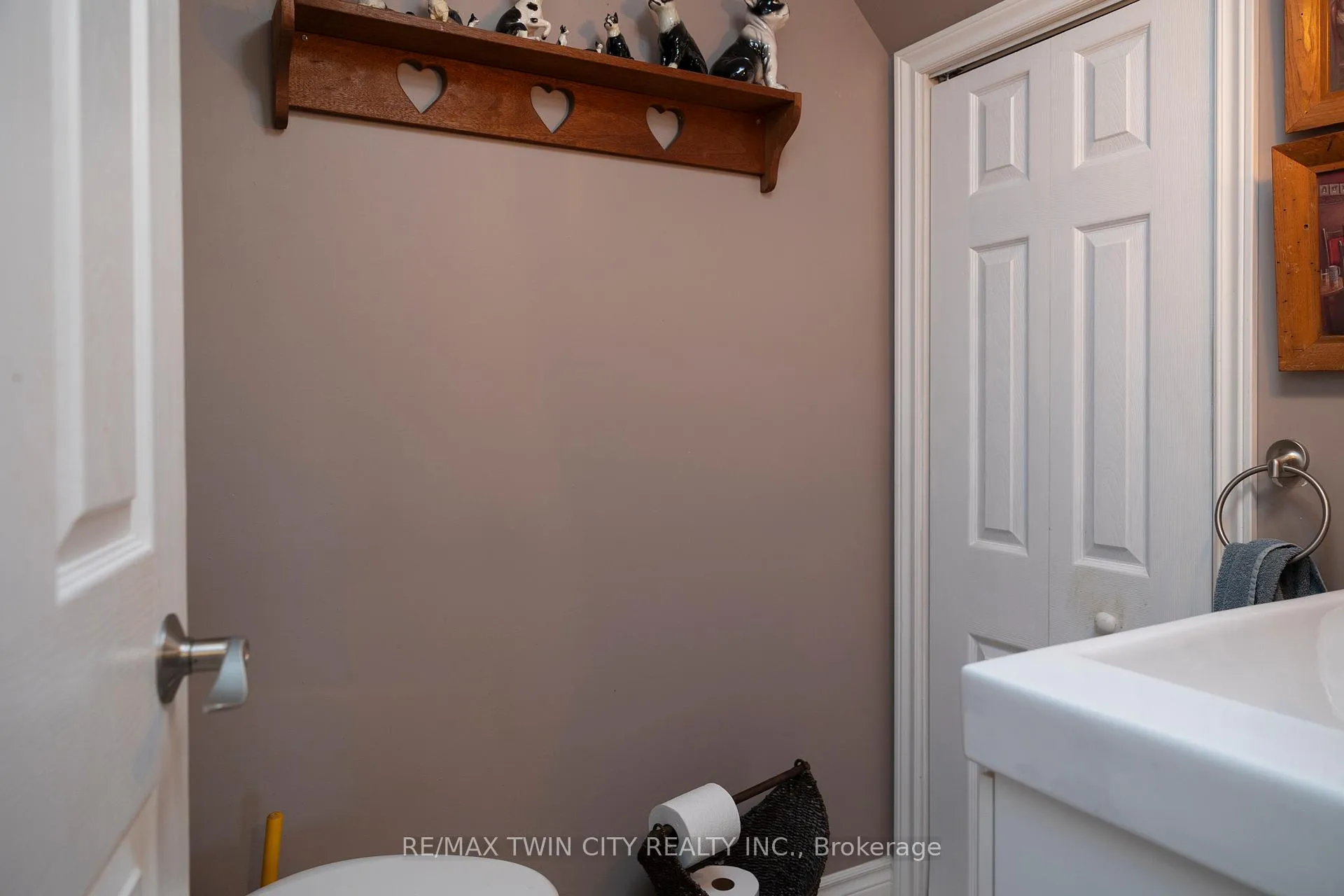 Photo 17 of 206 King Street, Brant, Burford — HOMEH