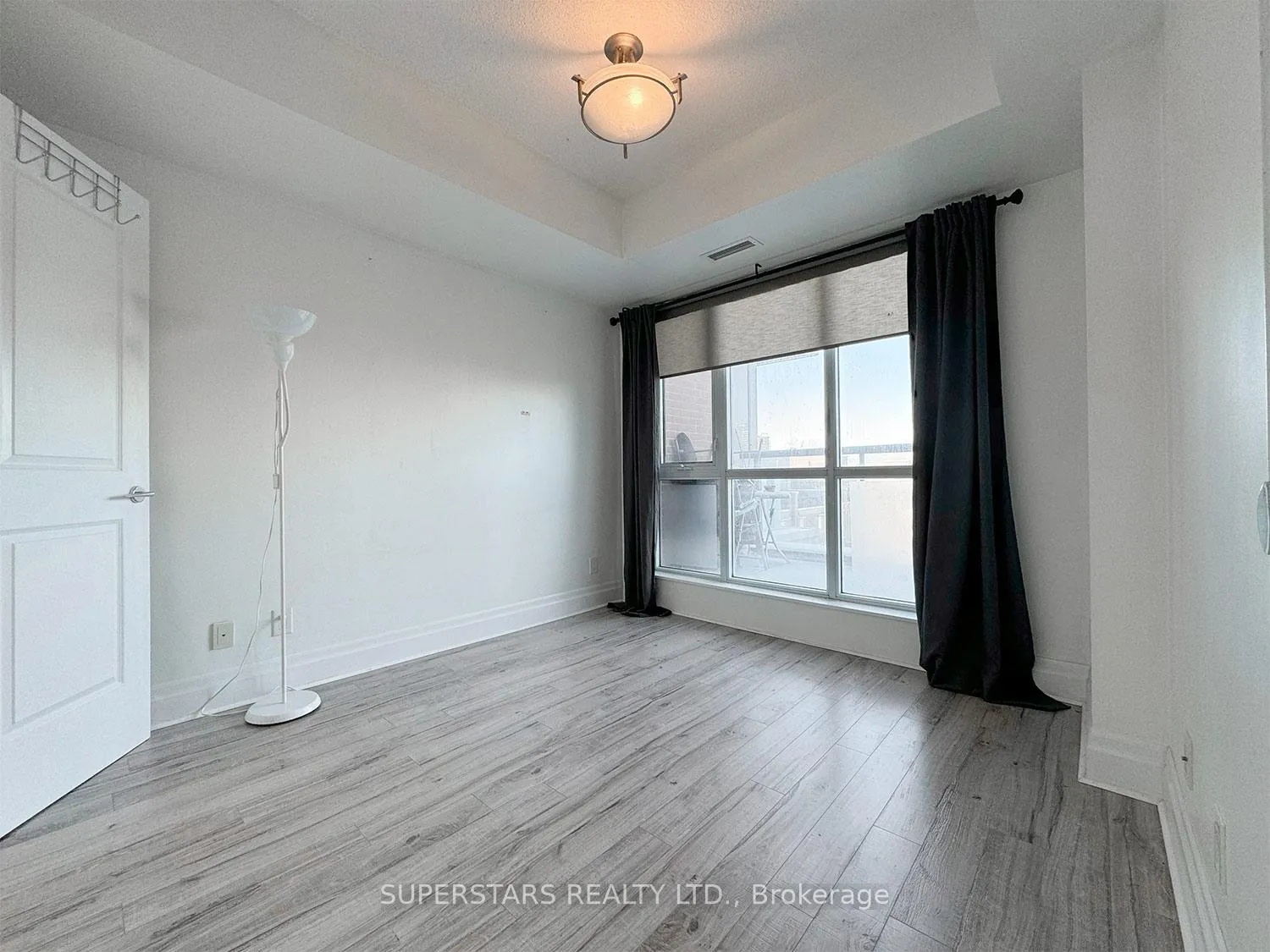 Photo 5 of Unit 402A, 1 Upper Duke Crescent, Markham, Unionville — HOMEH