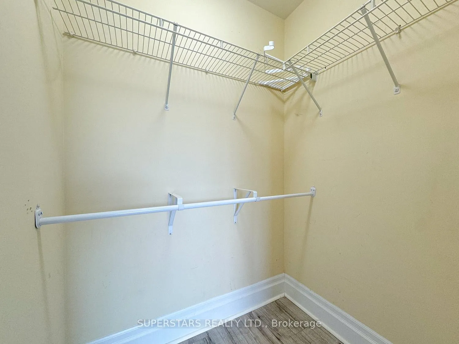 Photo 7 of Unit 402A, 1 Upper Duke Crescent, Markham, Unionville — HOMEH
