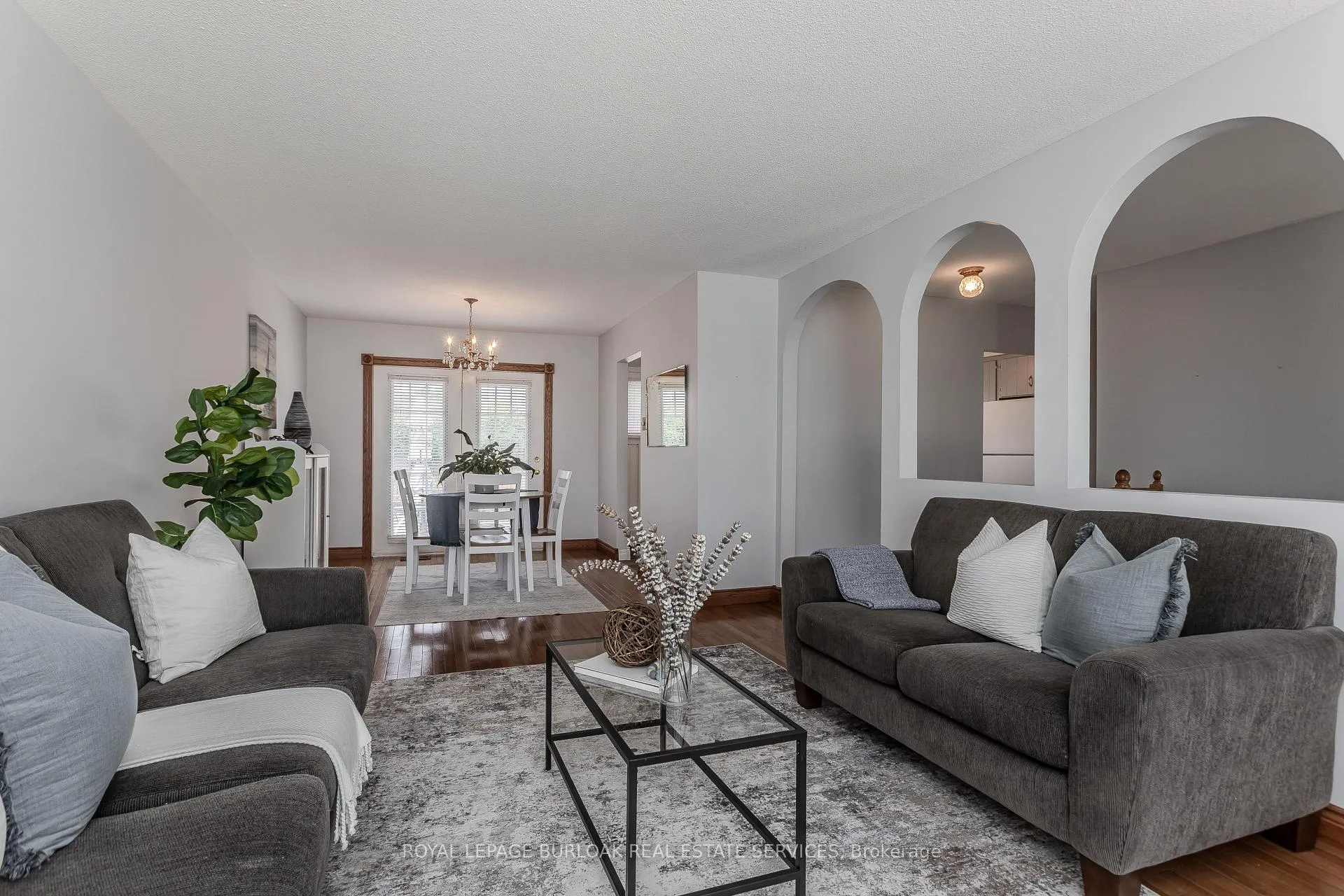 Photo 6 of 3125 Michael Crescent, Burlington, Palmer — HOMEH