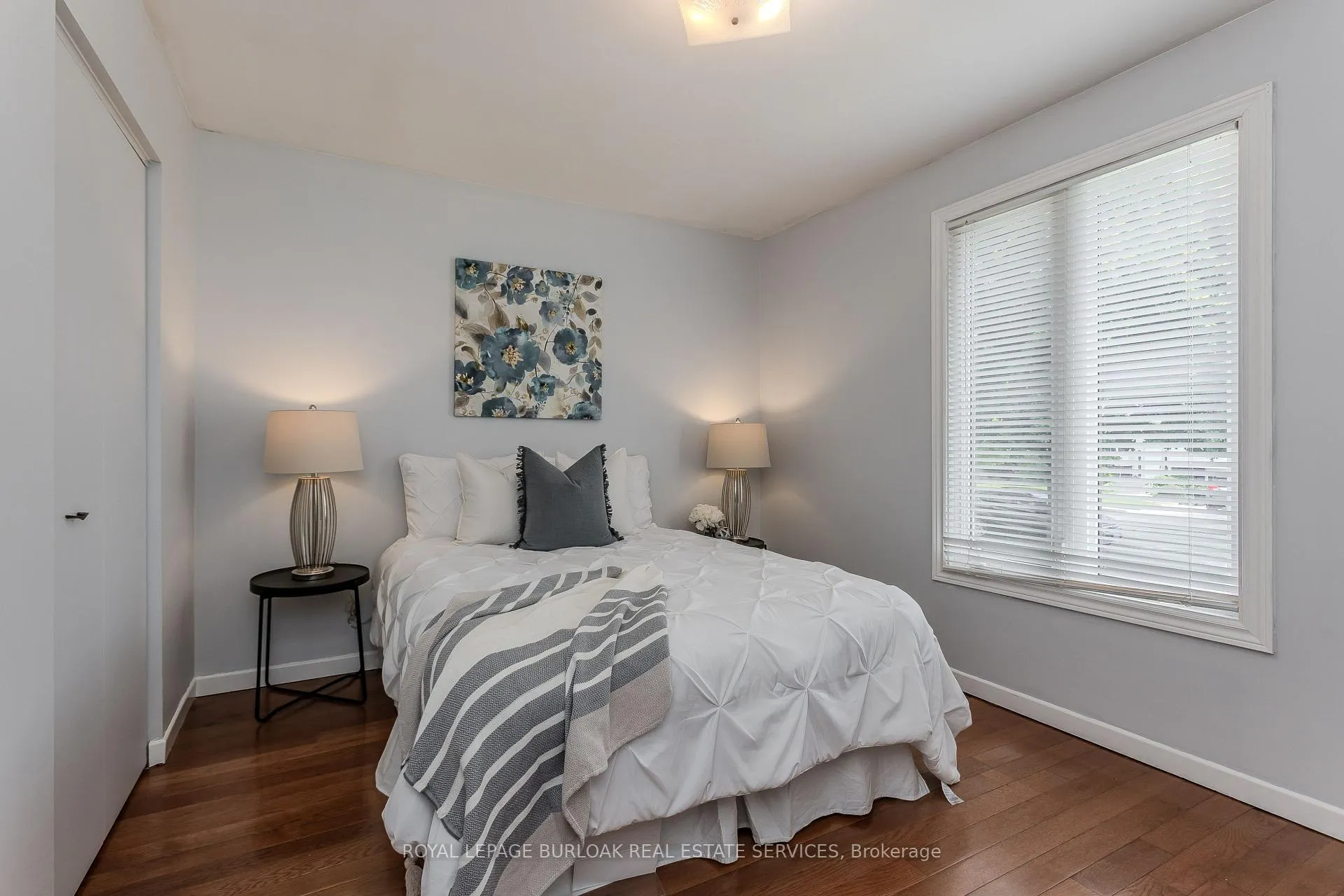 Photo 13 of 3125 Michael Crescent, Burlington, Palmer — HOMEH