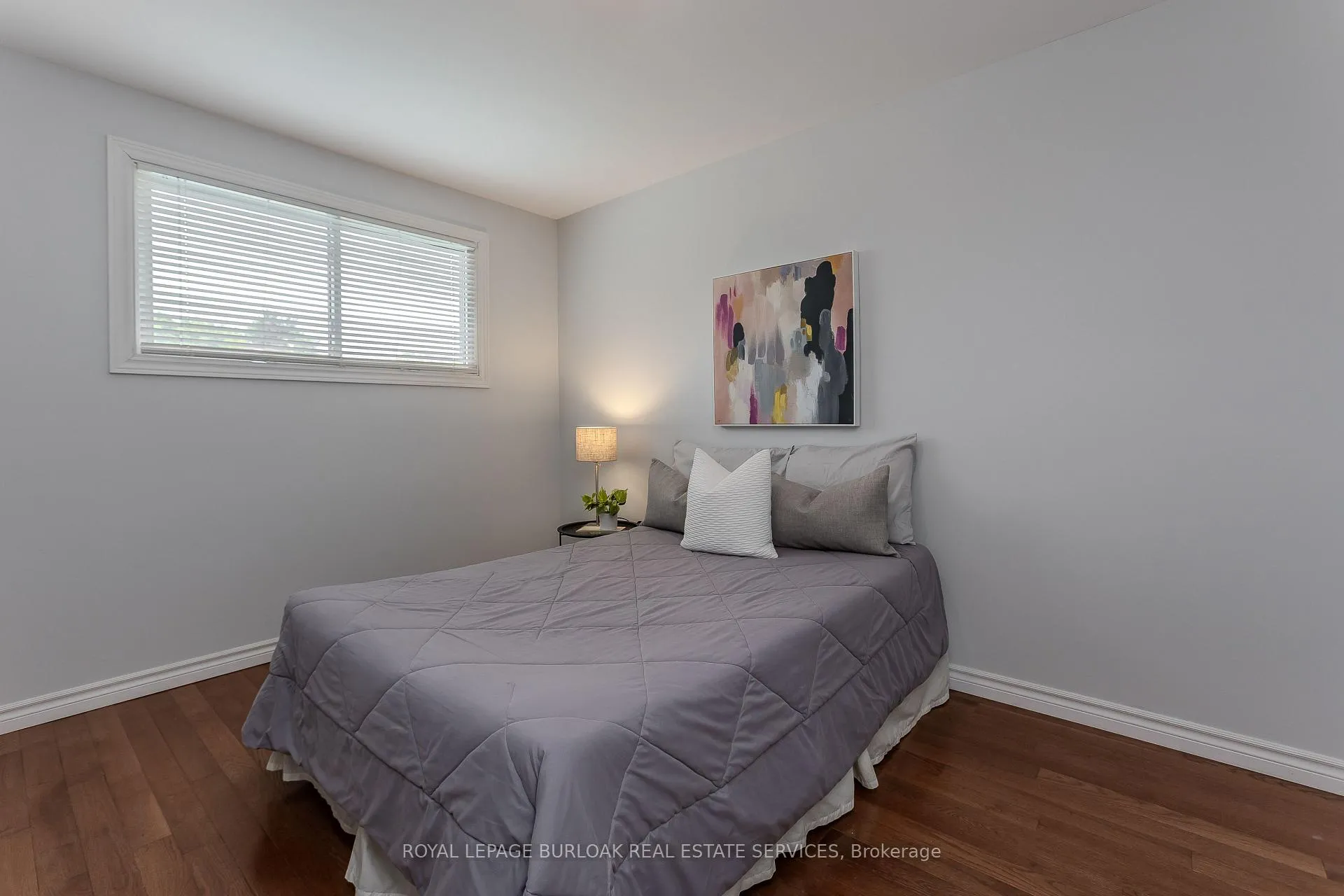 Photo 15 of 3125 Michael Crescent, Burlington, Palmer — HOMEH